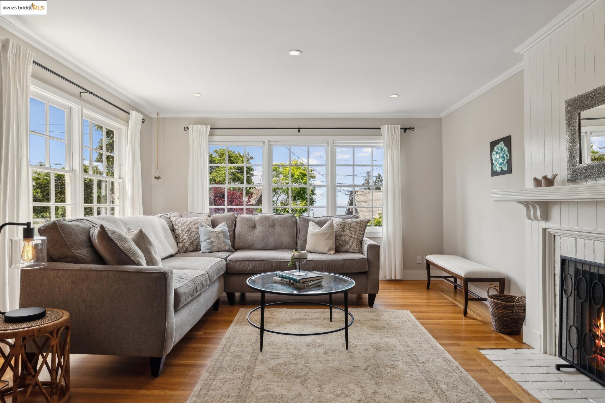 927 Santa Barbara Rd