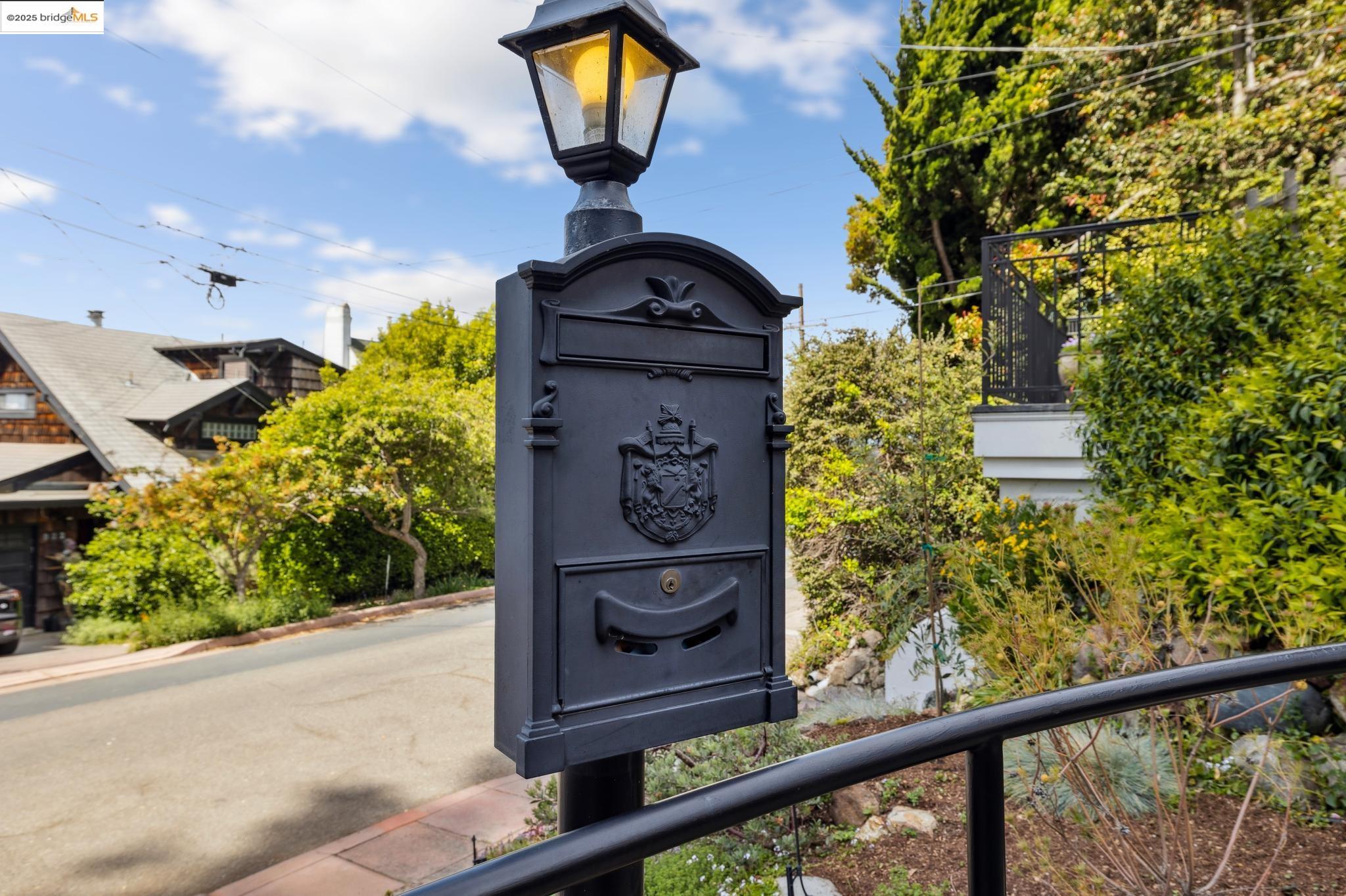 927 Santa Barbara Rd