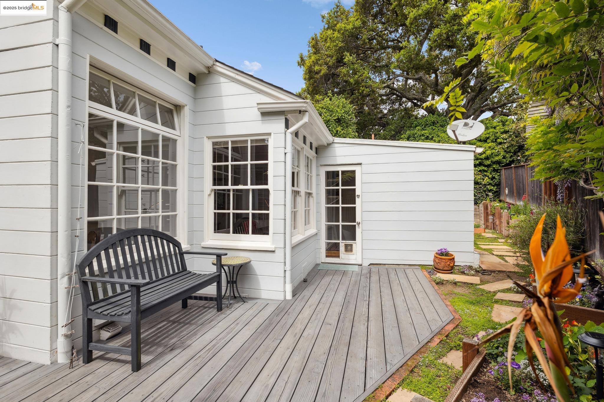 927 Santa Barbara Rd