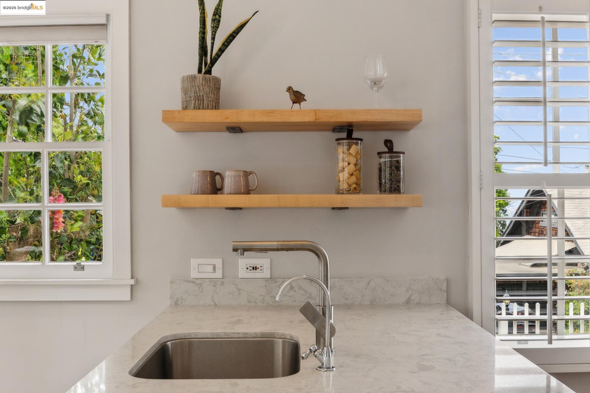 927 Santa Barbara Rd