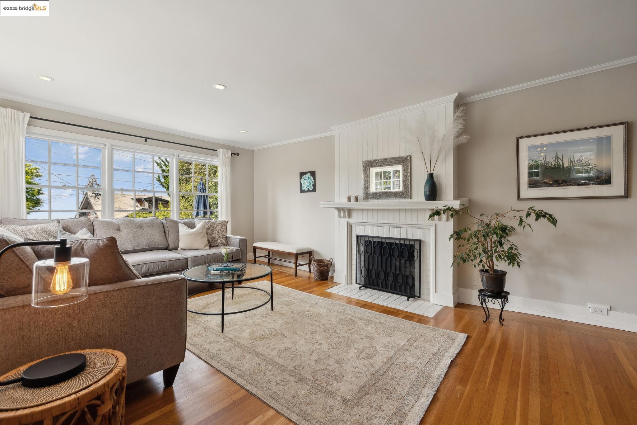 927 Santa Barbara Rd