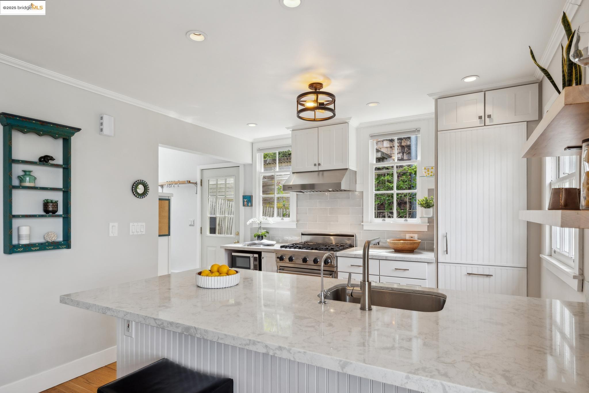 927 Santa Barbara Rd