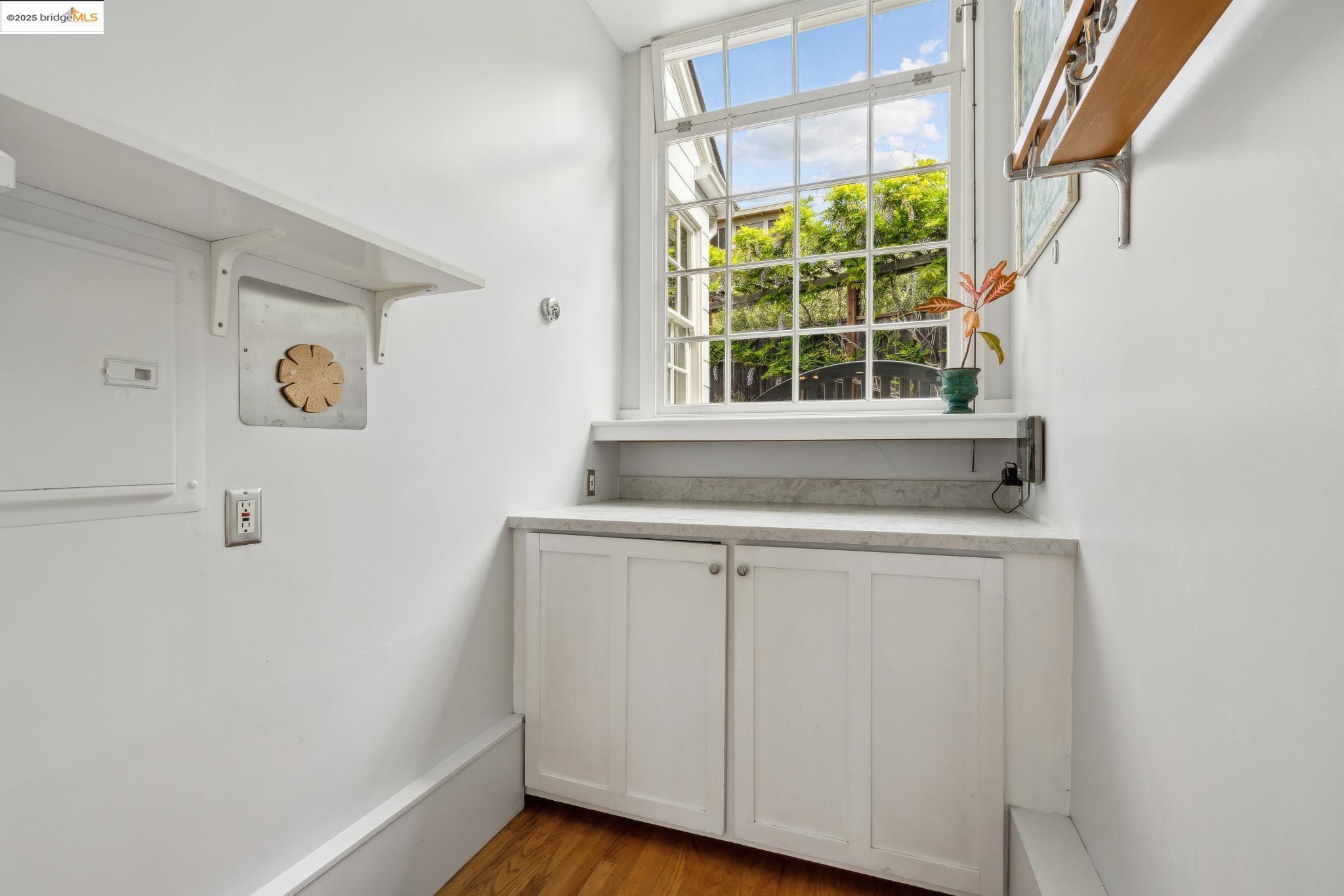 927 Santa Barbara Rd