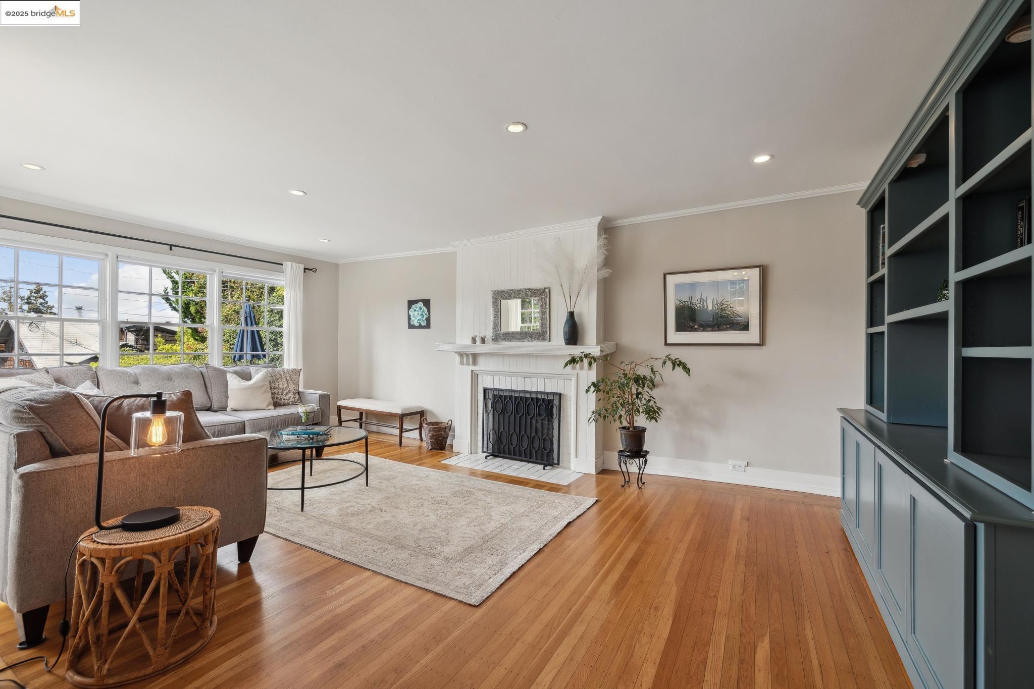 927 Santa Barbara Rd