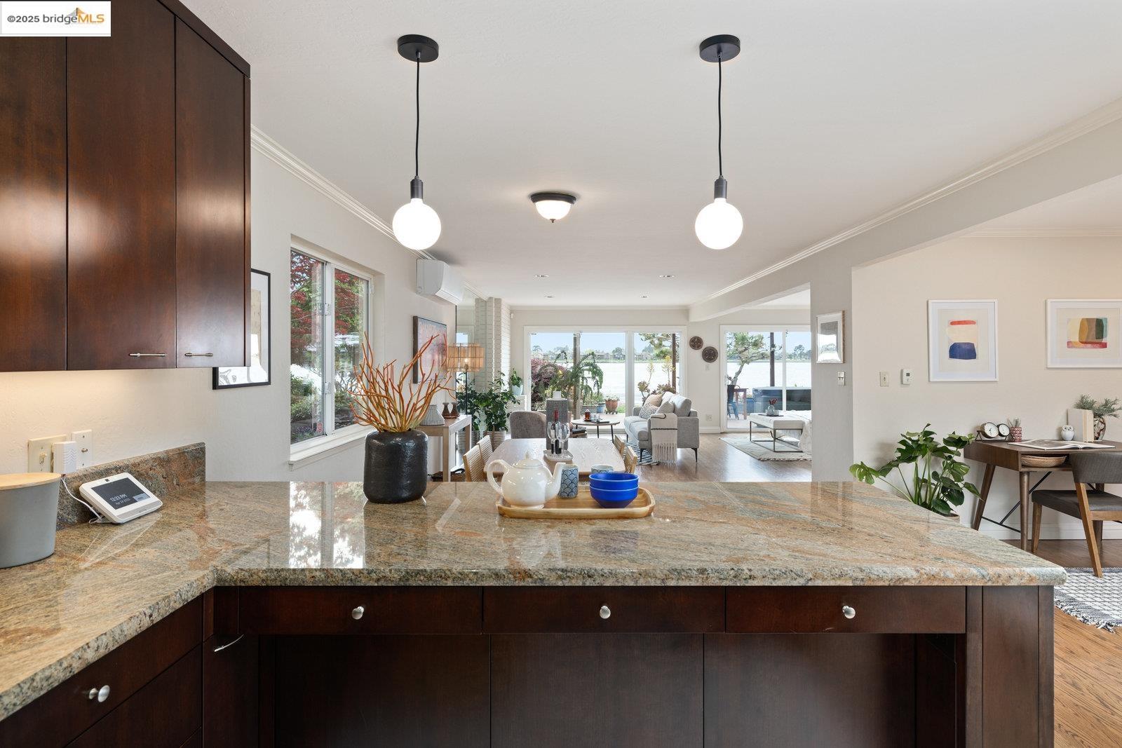 2702 Bayview Dr