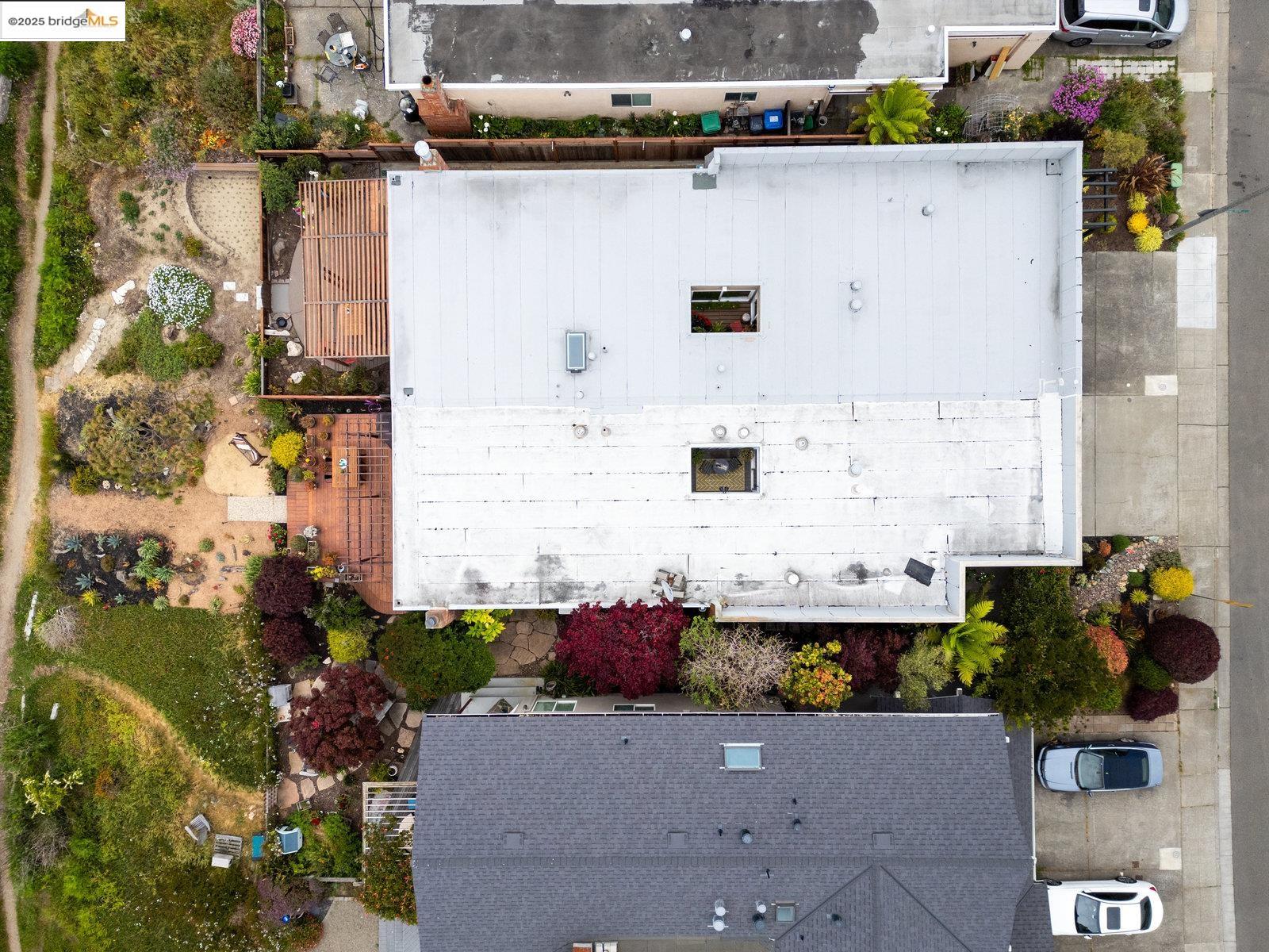 2702 Bayview Dr
