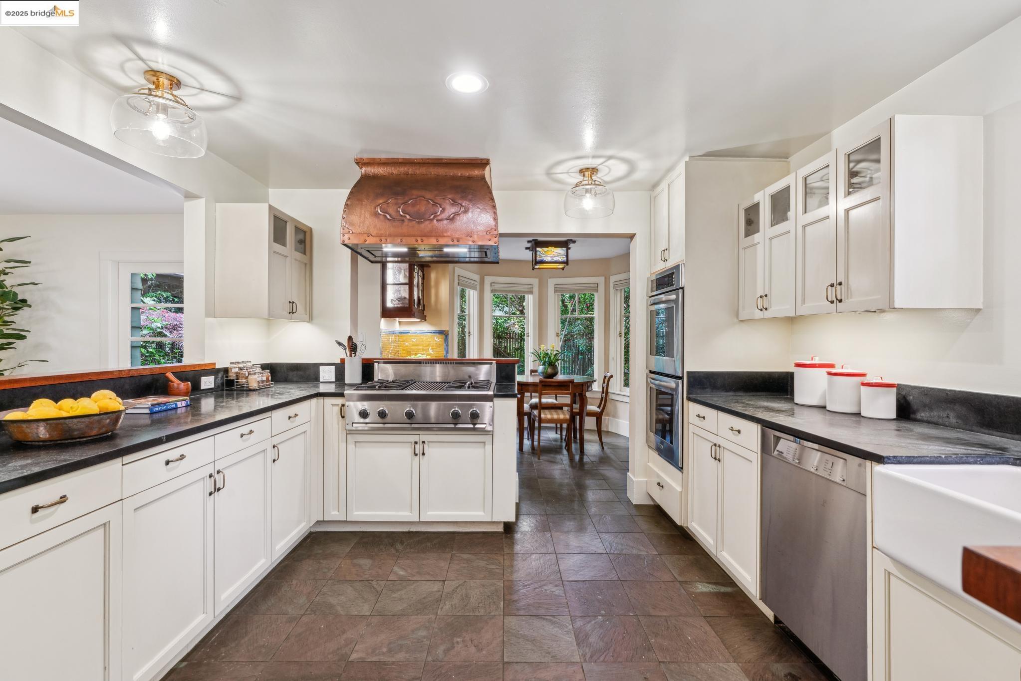 2815 Piedmont Ave
