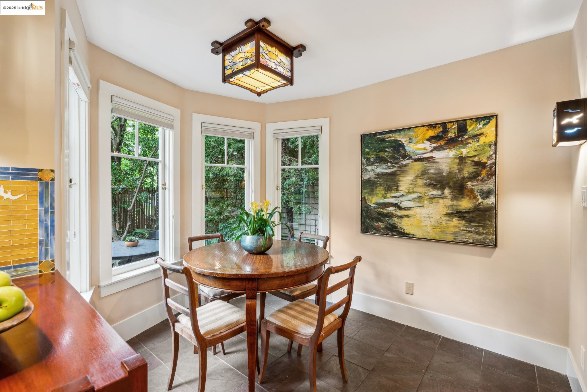 2815 Piedmont Ave