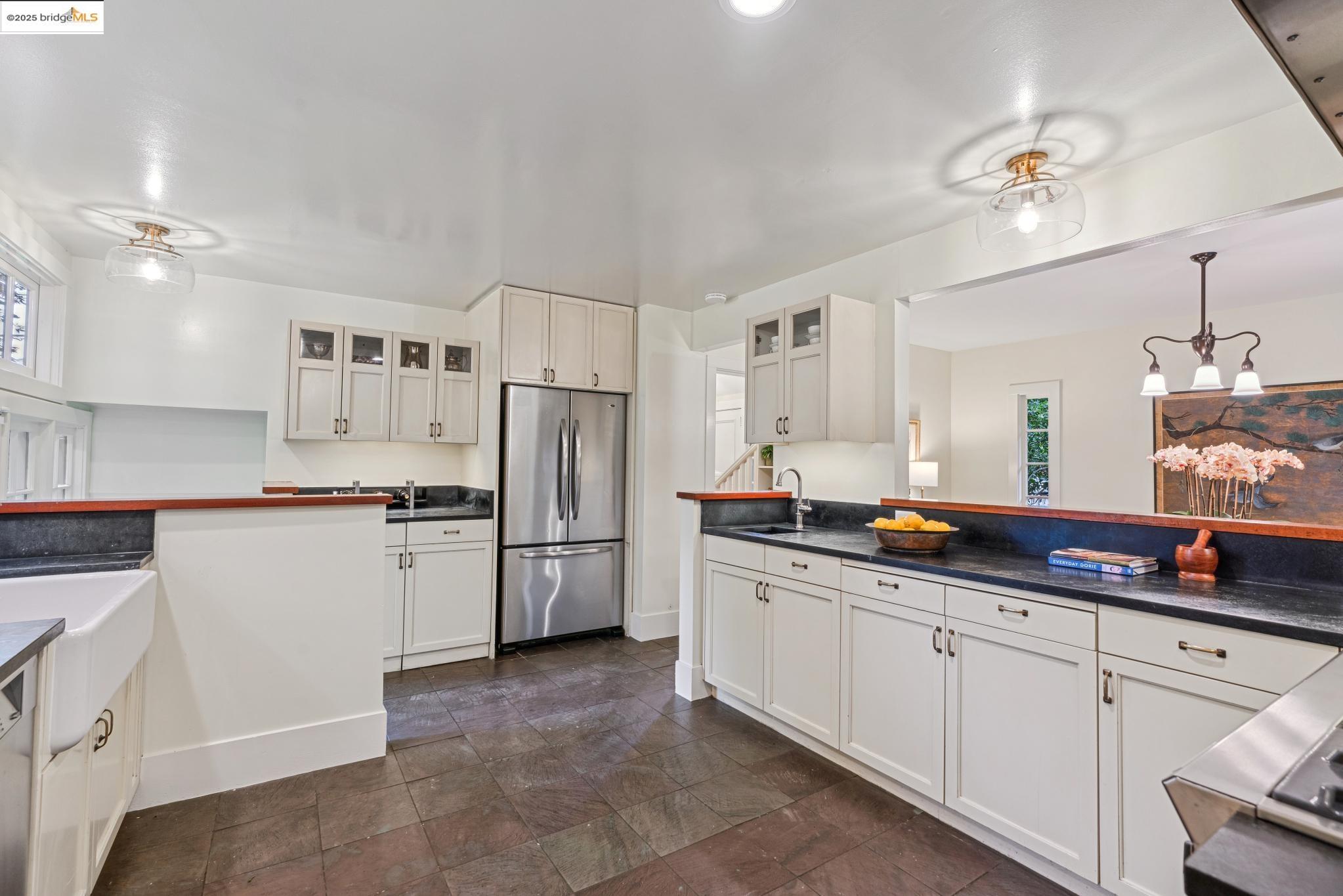 2815 Piedmont Ave