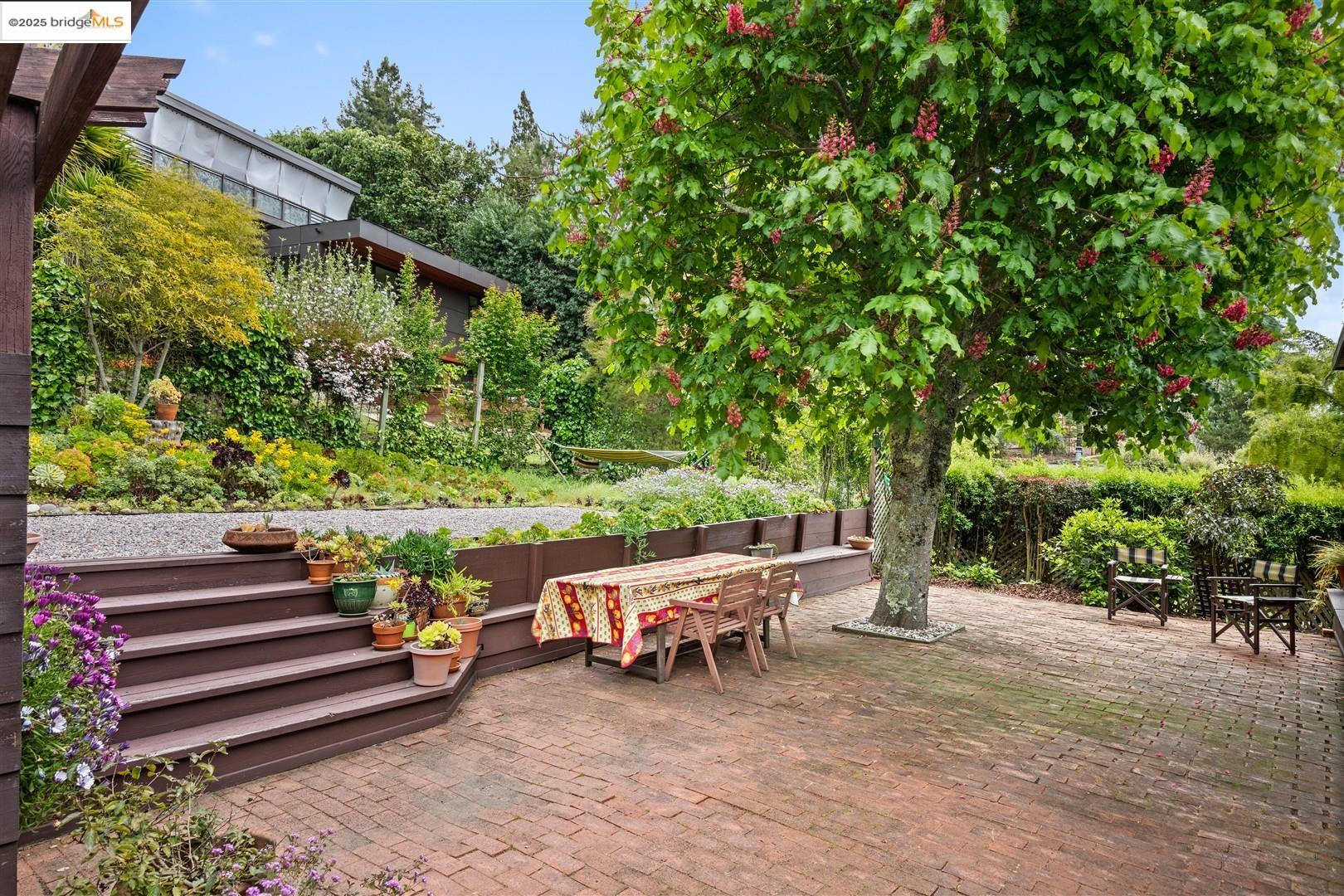 199 Fairlawn Dr