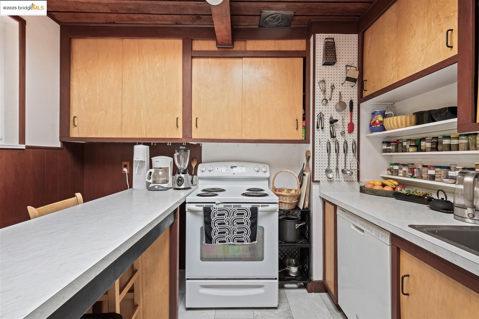 199 Fairlawn Dr