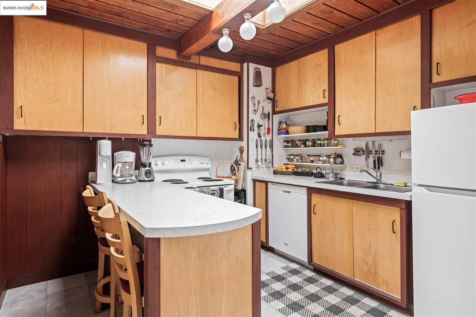 199 Fairlawn Dr