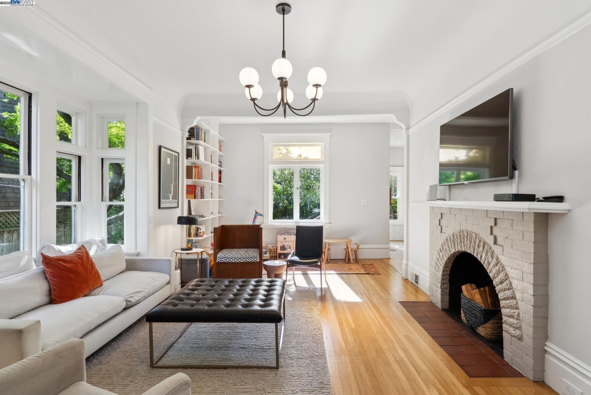 1325 Saint Charles St