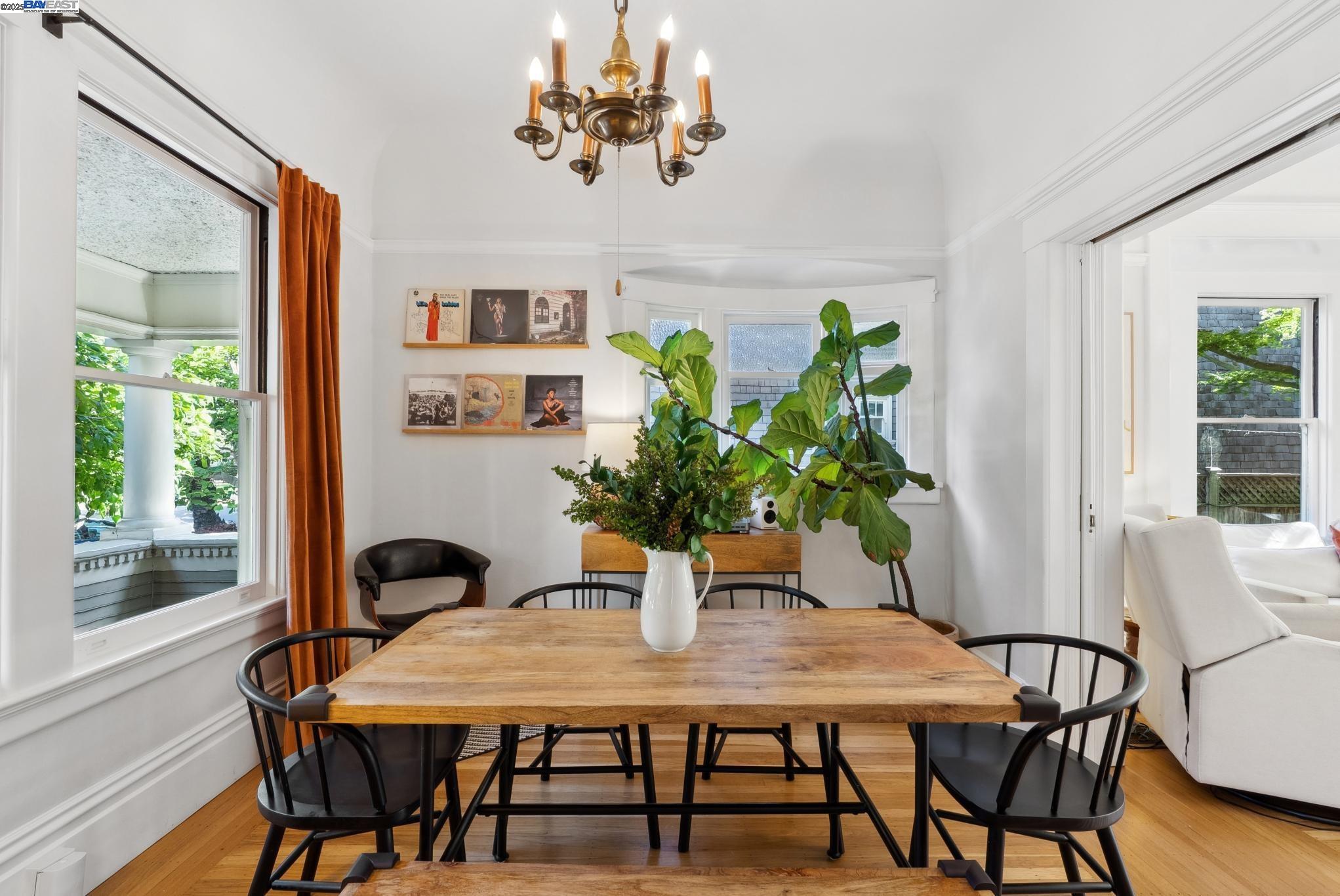 1325 Saint Charles St