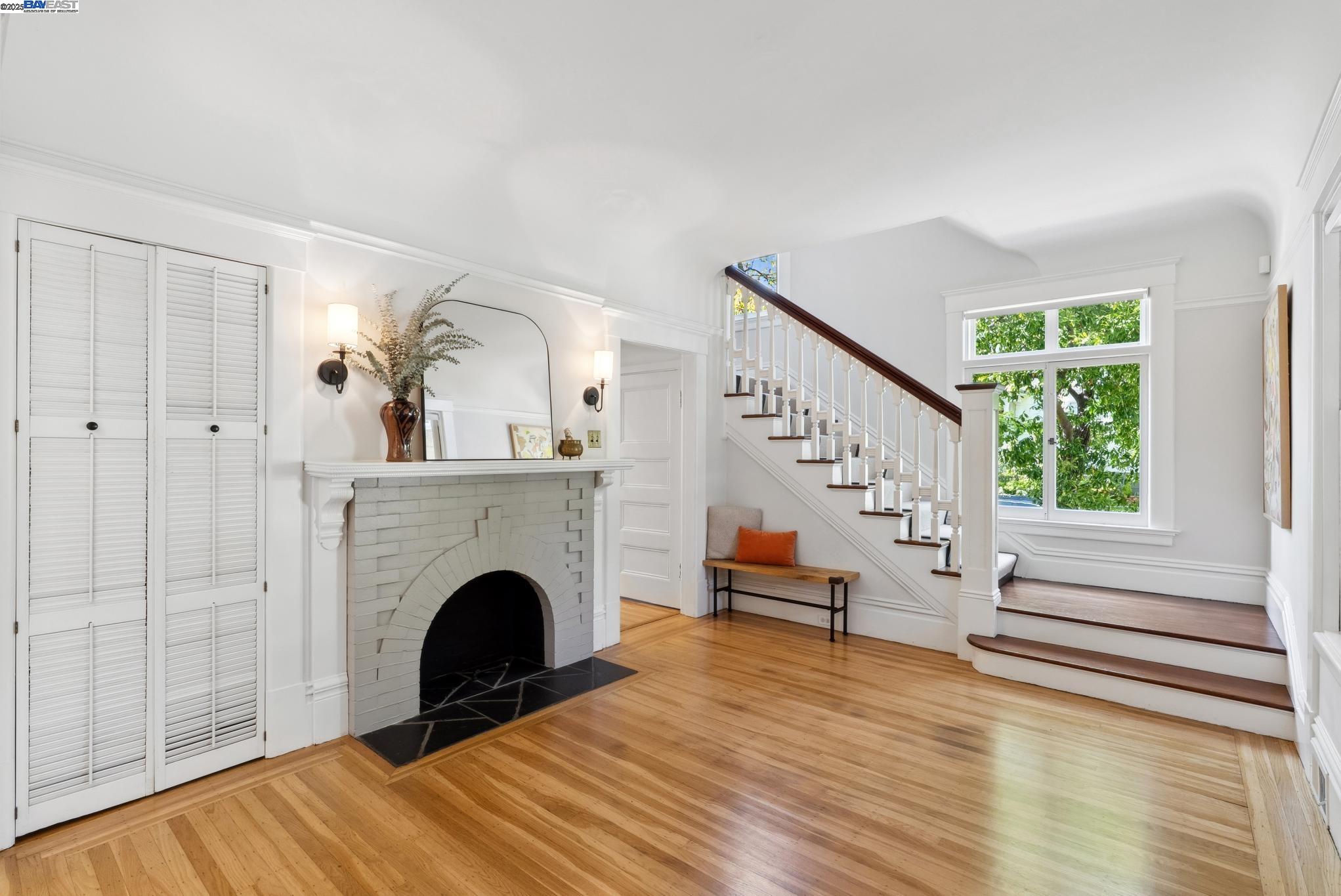 1325 Saint Charles St