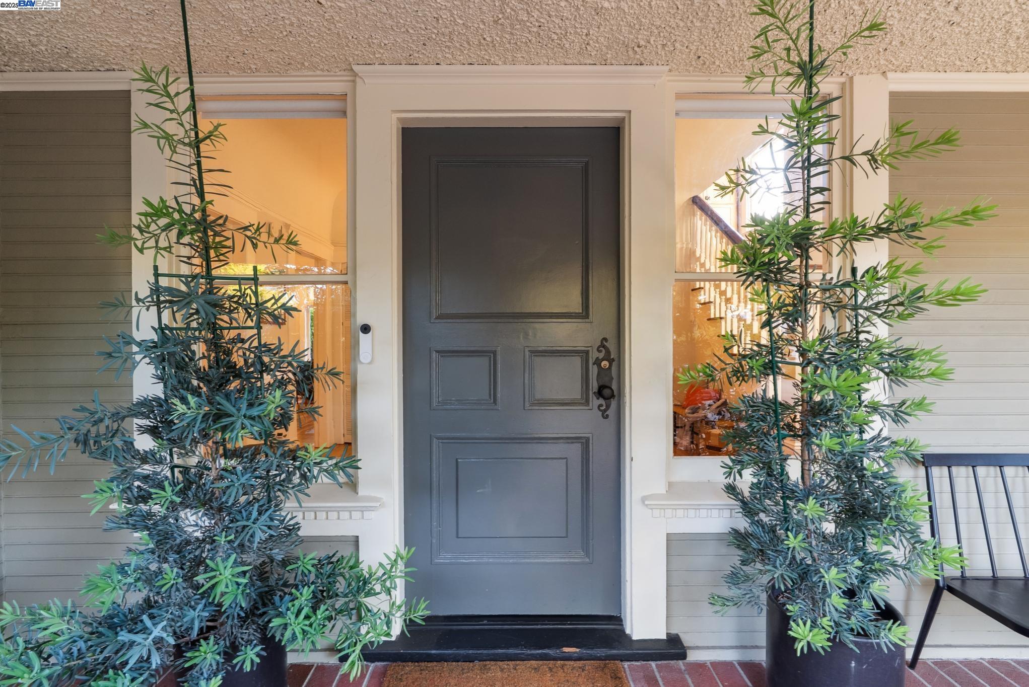 1325 Saint Charles St