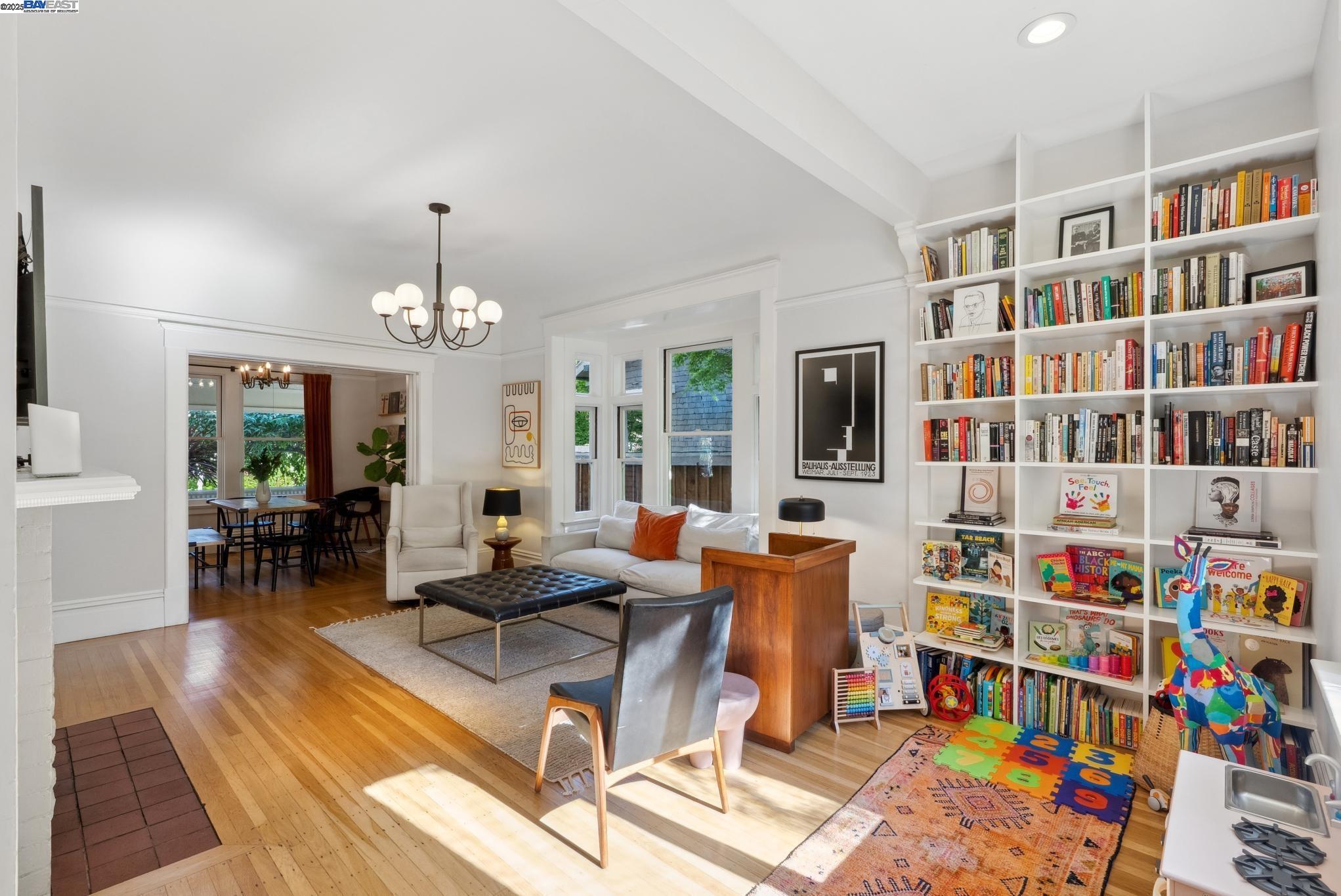 1325 Saint Charles St