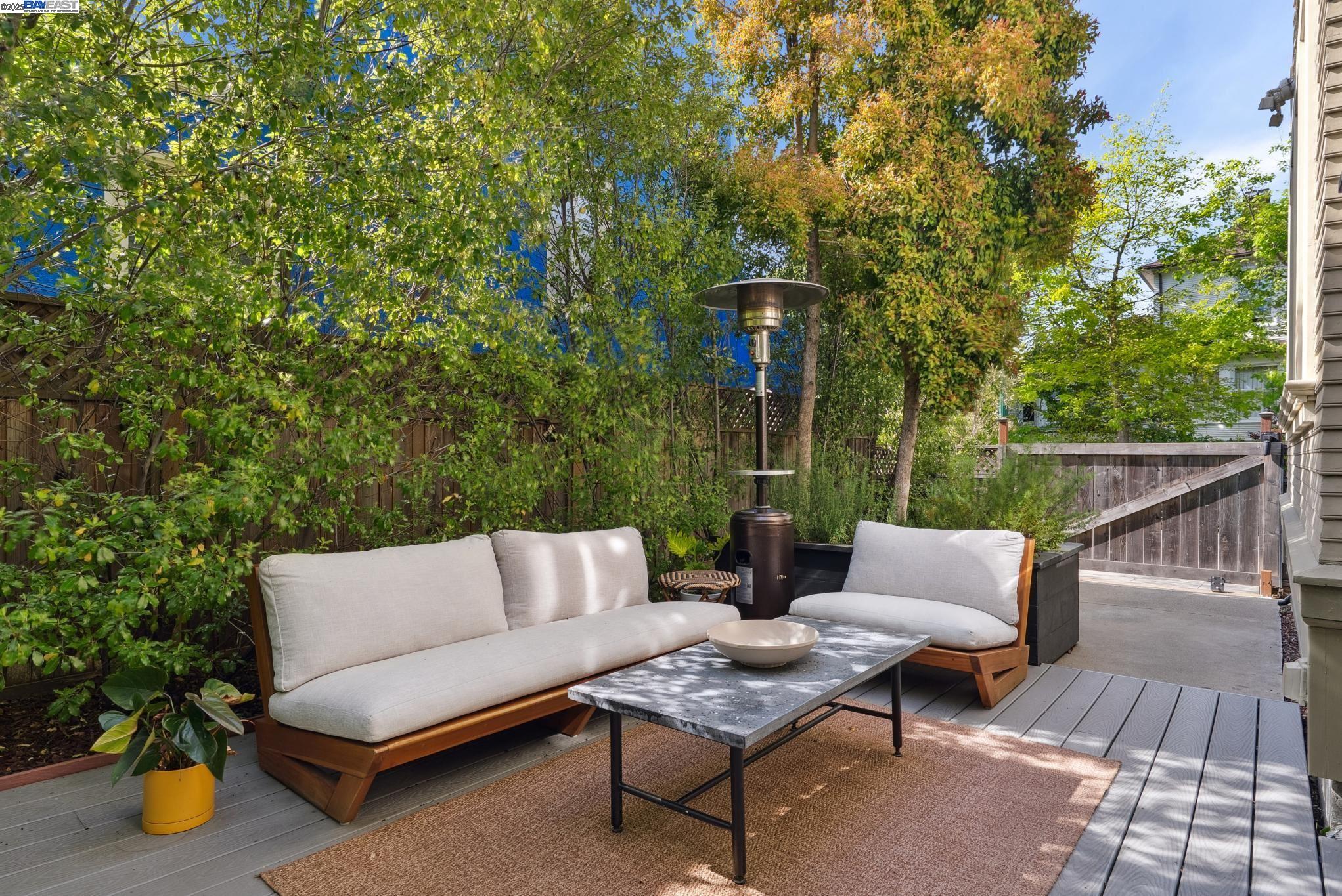 1325 Saint Charles St