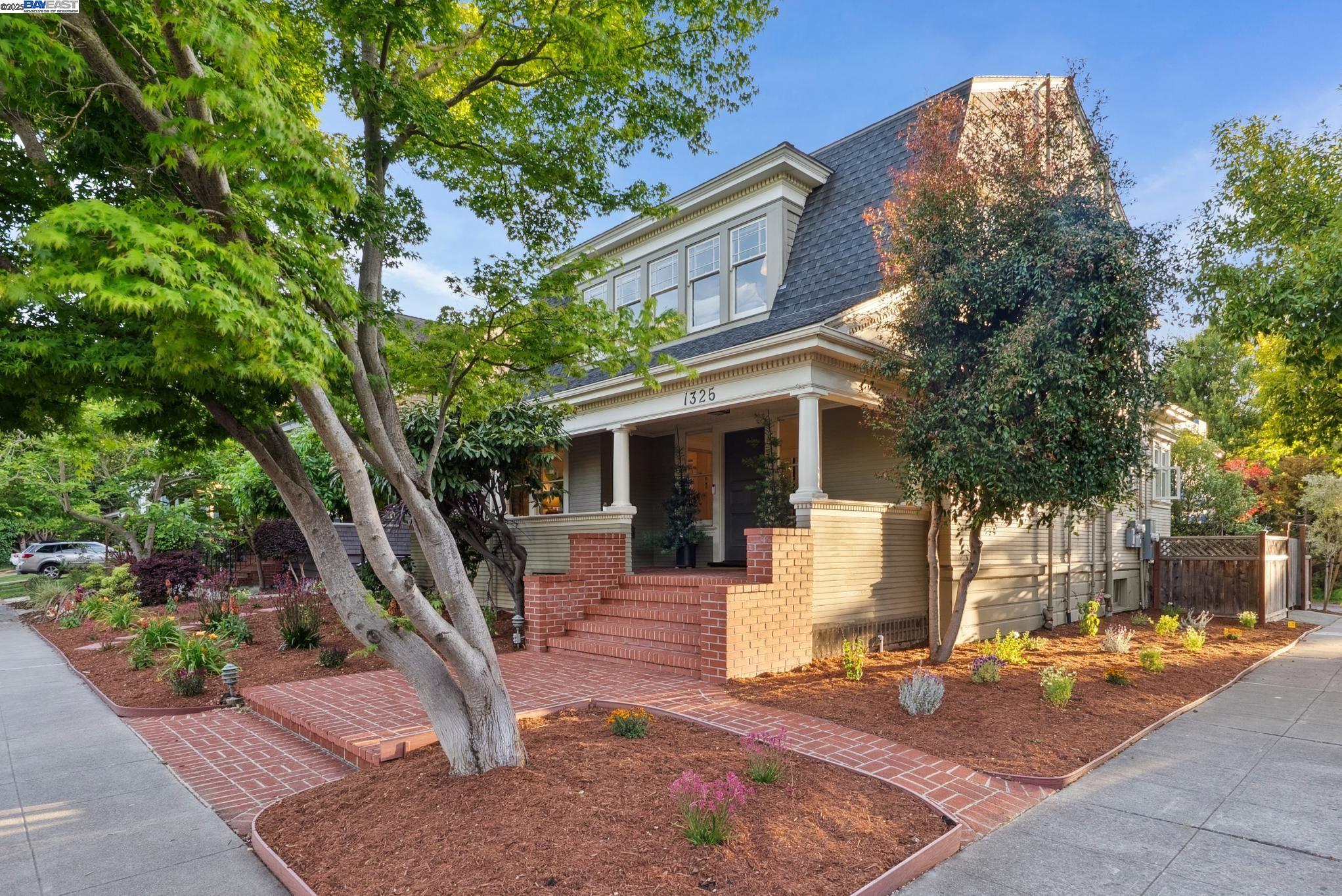 1325 Saint Charles St