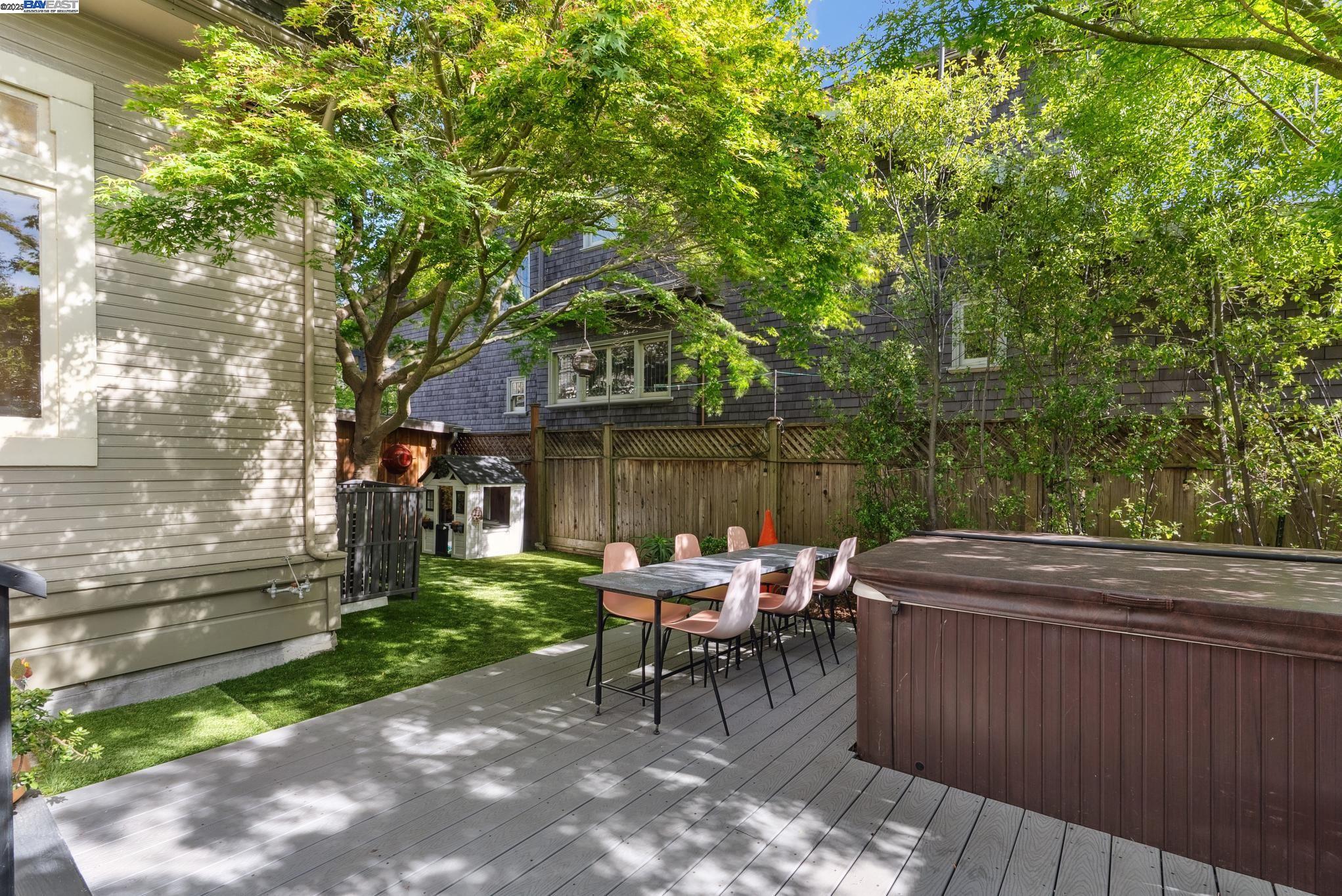 1325 Saint Charles St