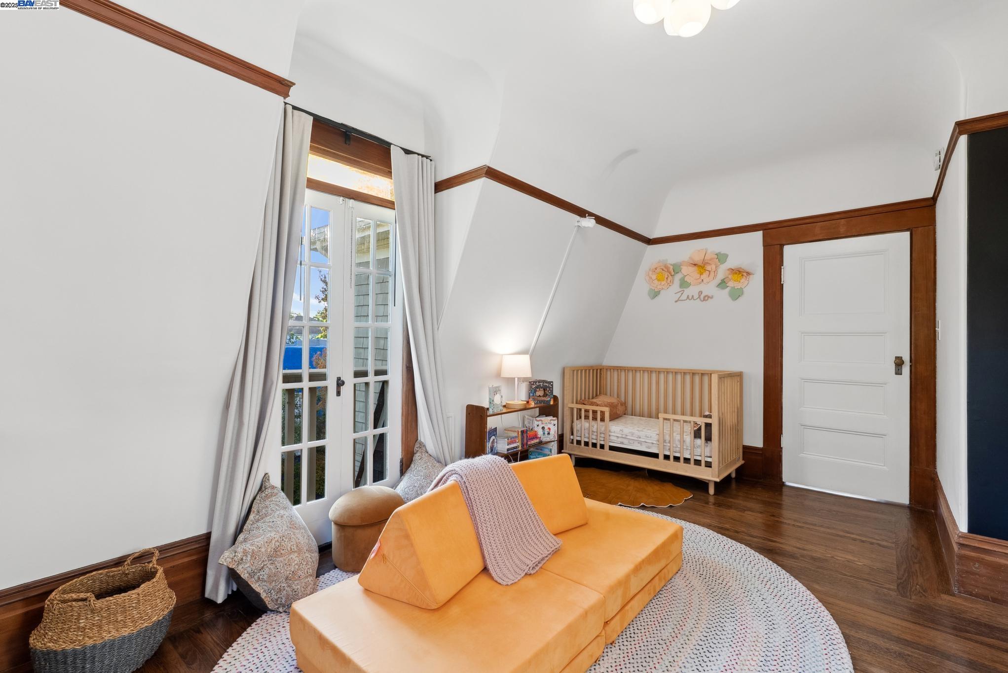 1325 Saint Charles St