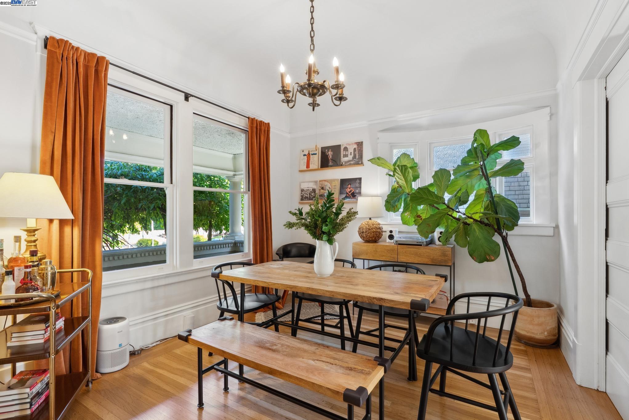 1325 Saint Charles St