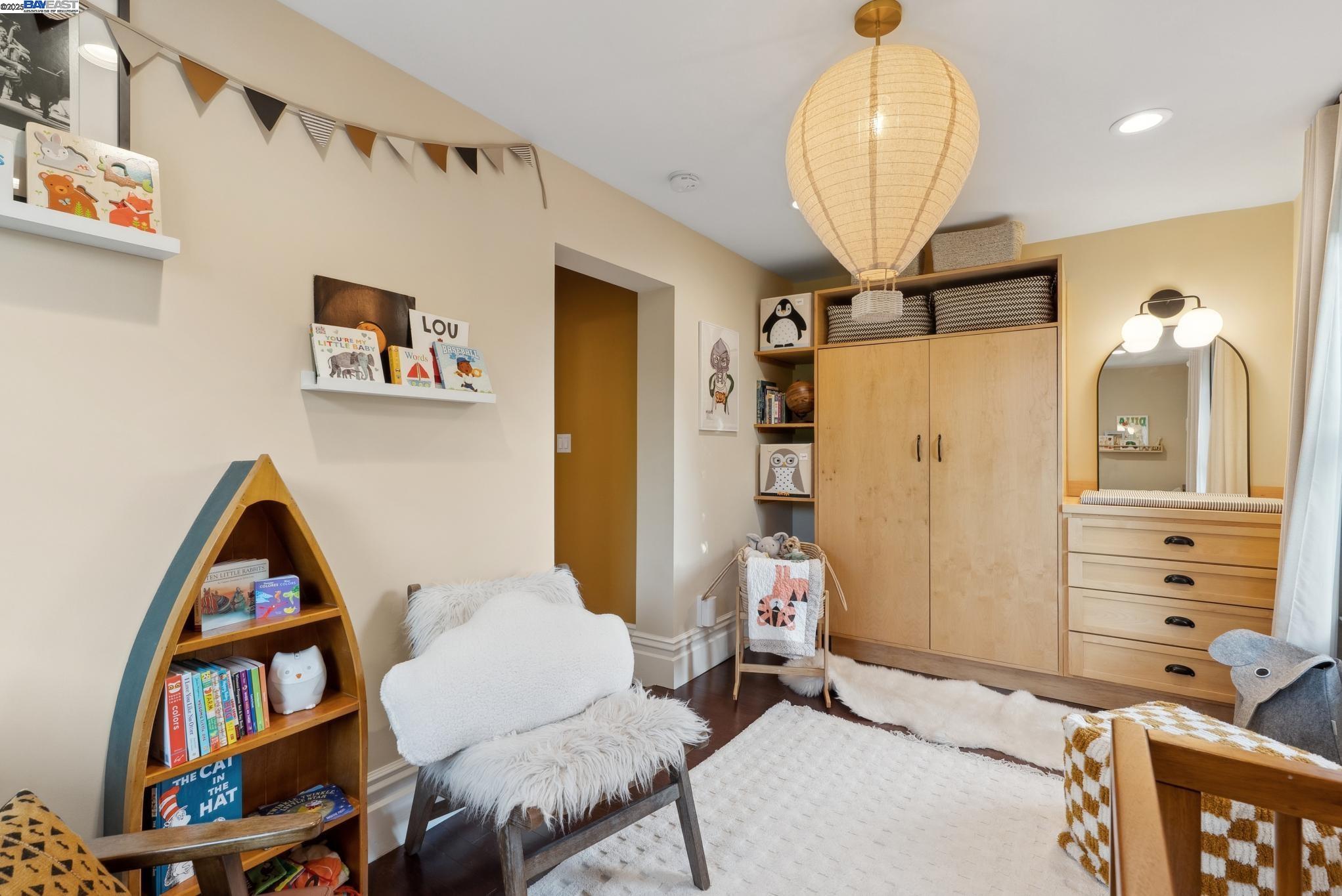 1325 Saint Charles St