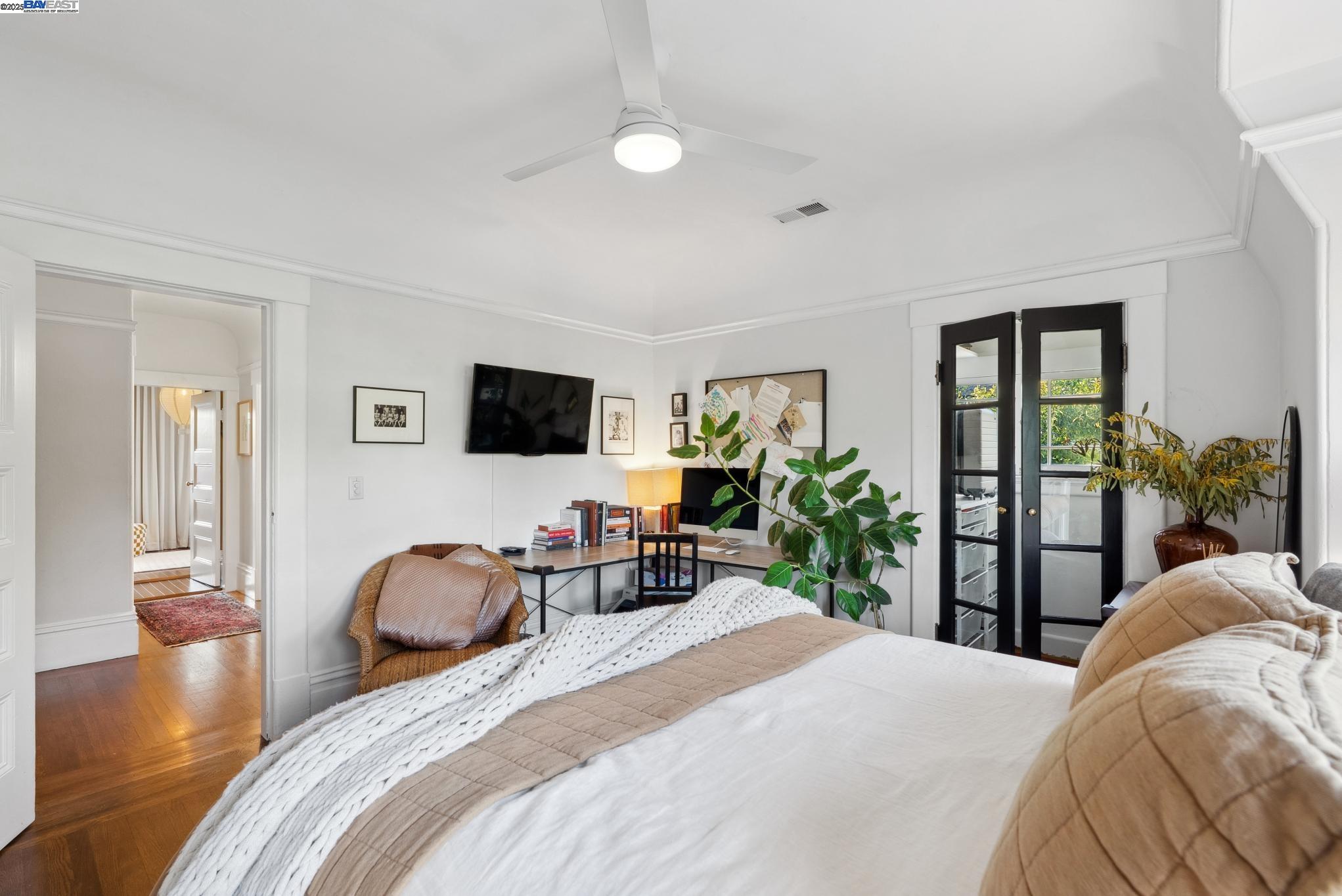 1325 Saint Charles St