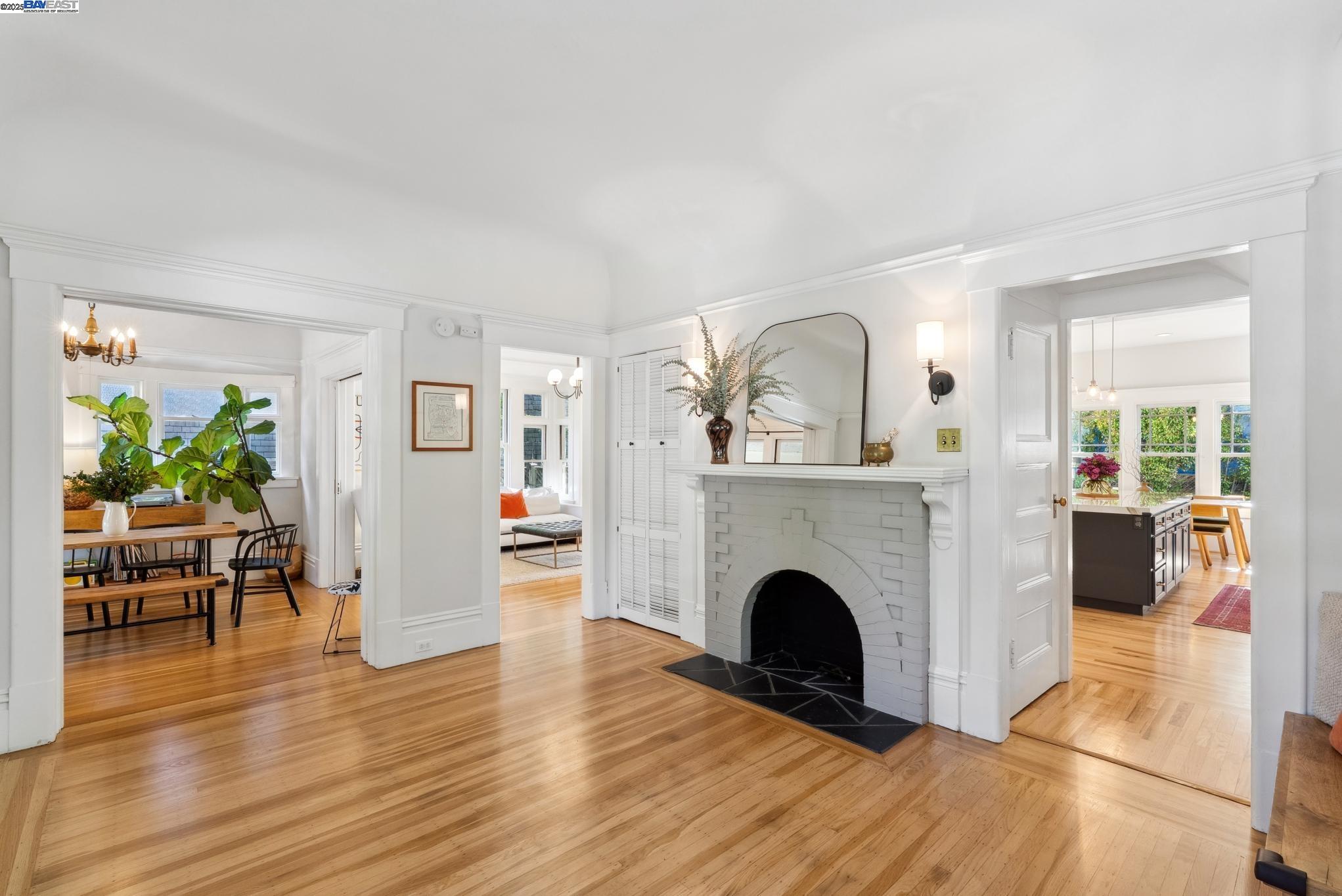 1325 Saint Charles St