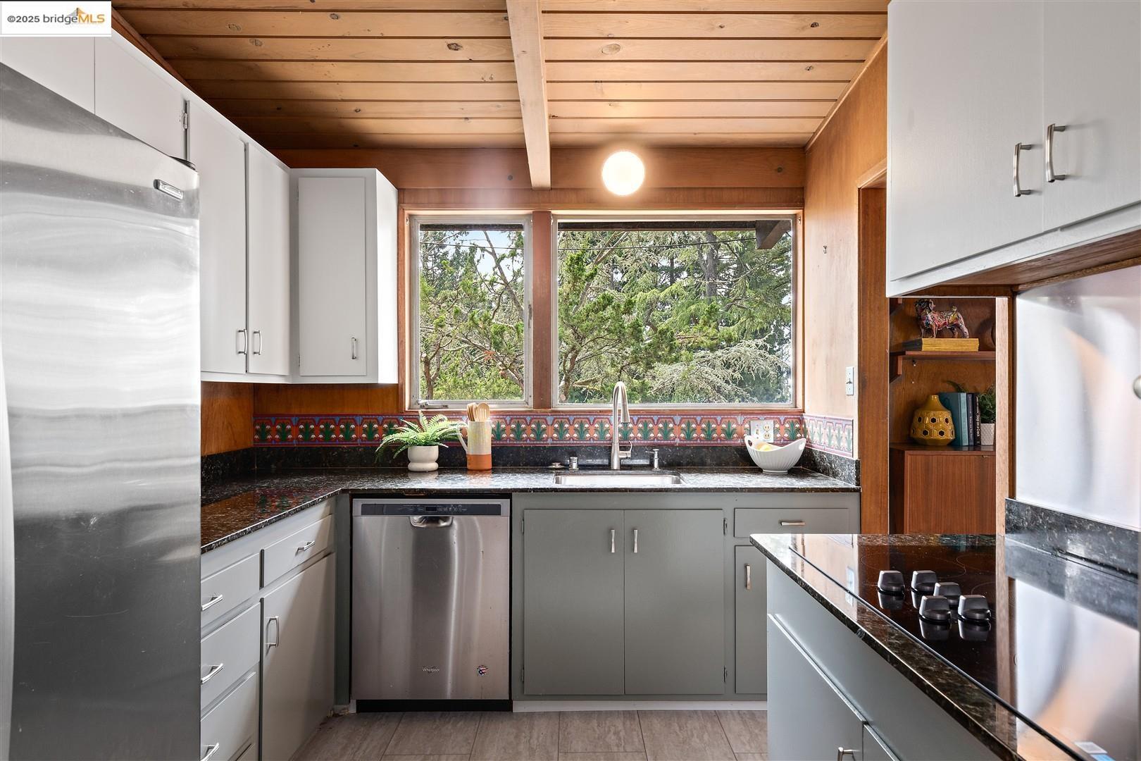 1412 Grizzly Peak Blvd