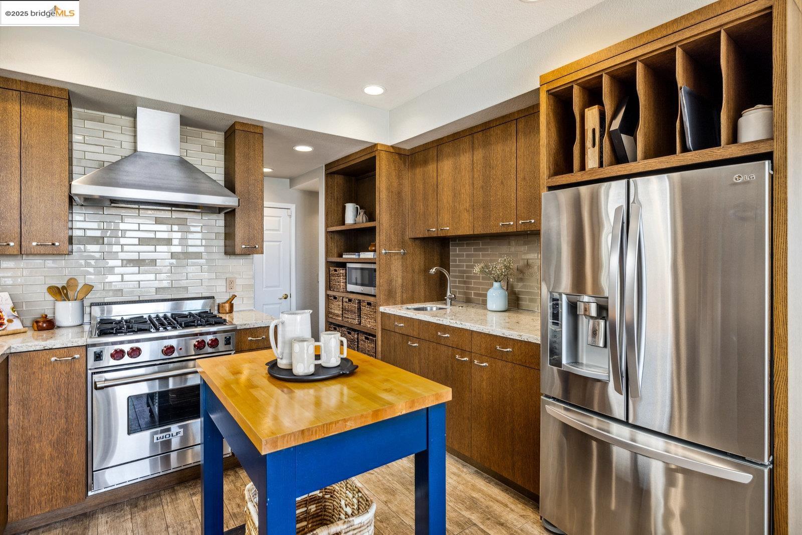 53 Harbor View Dr