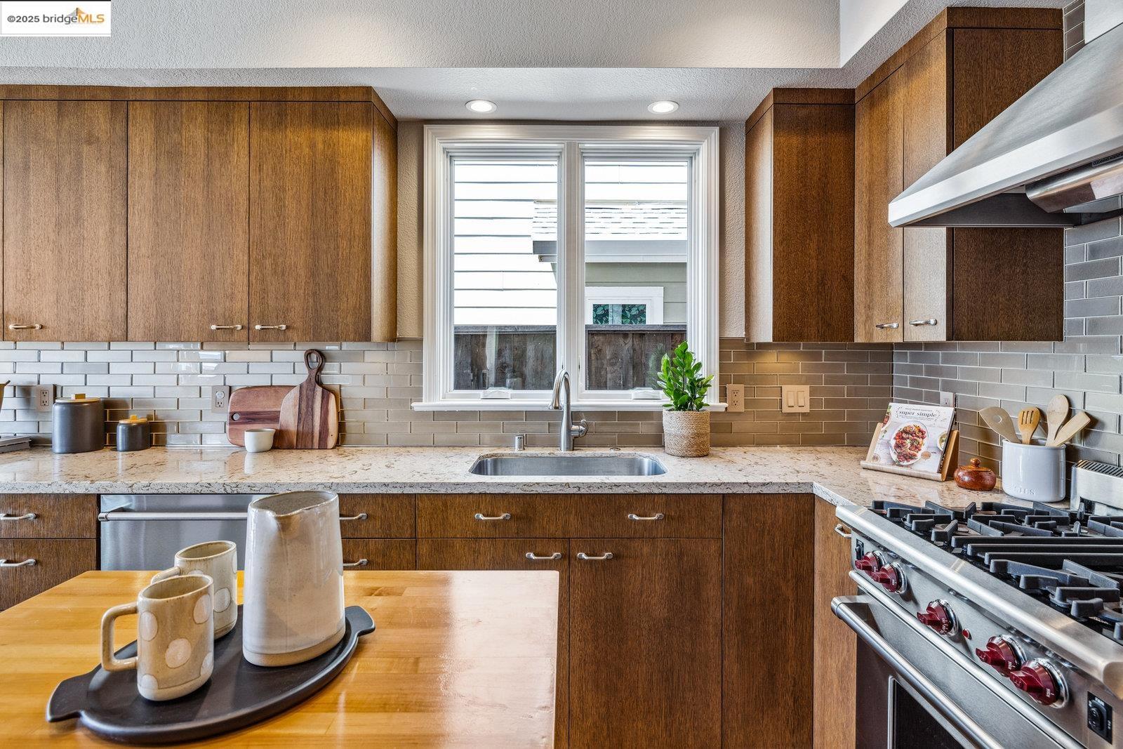 53 Harbor View Dr