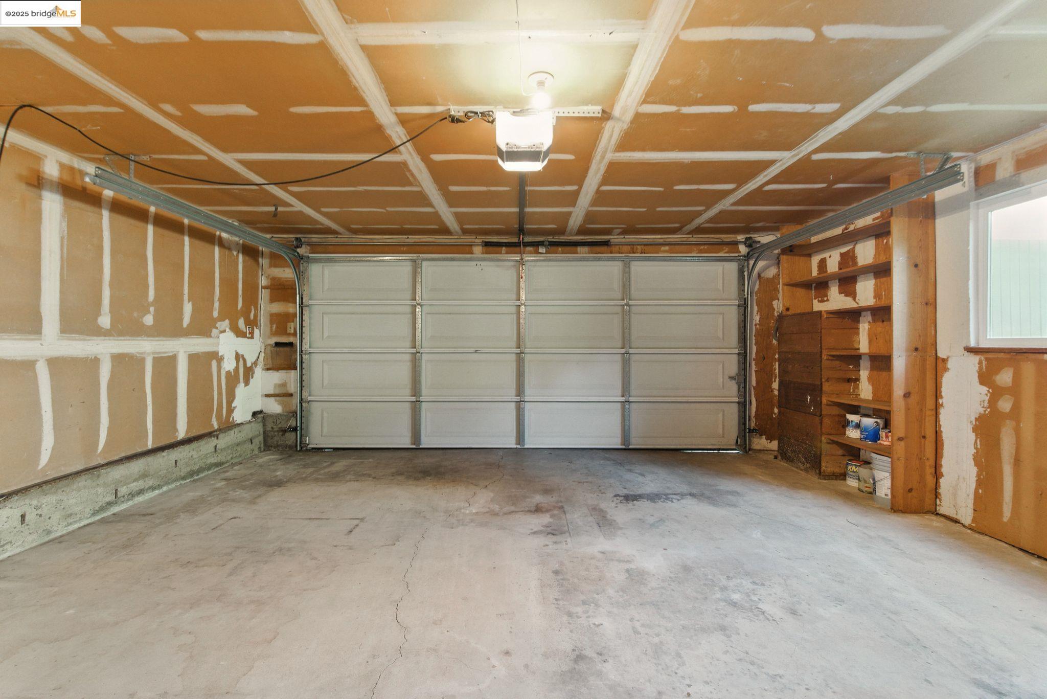 1087 Keith Ave