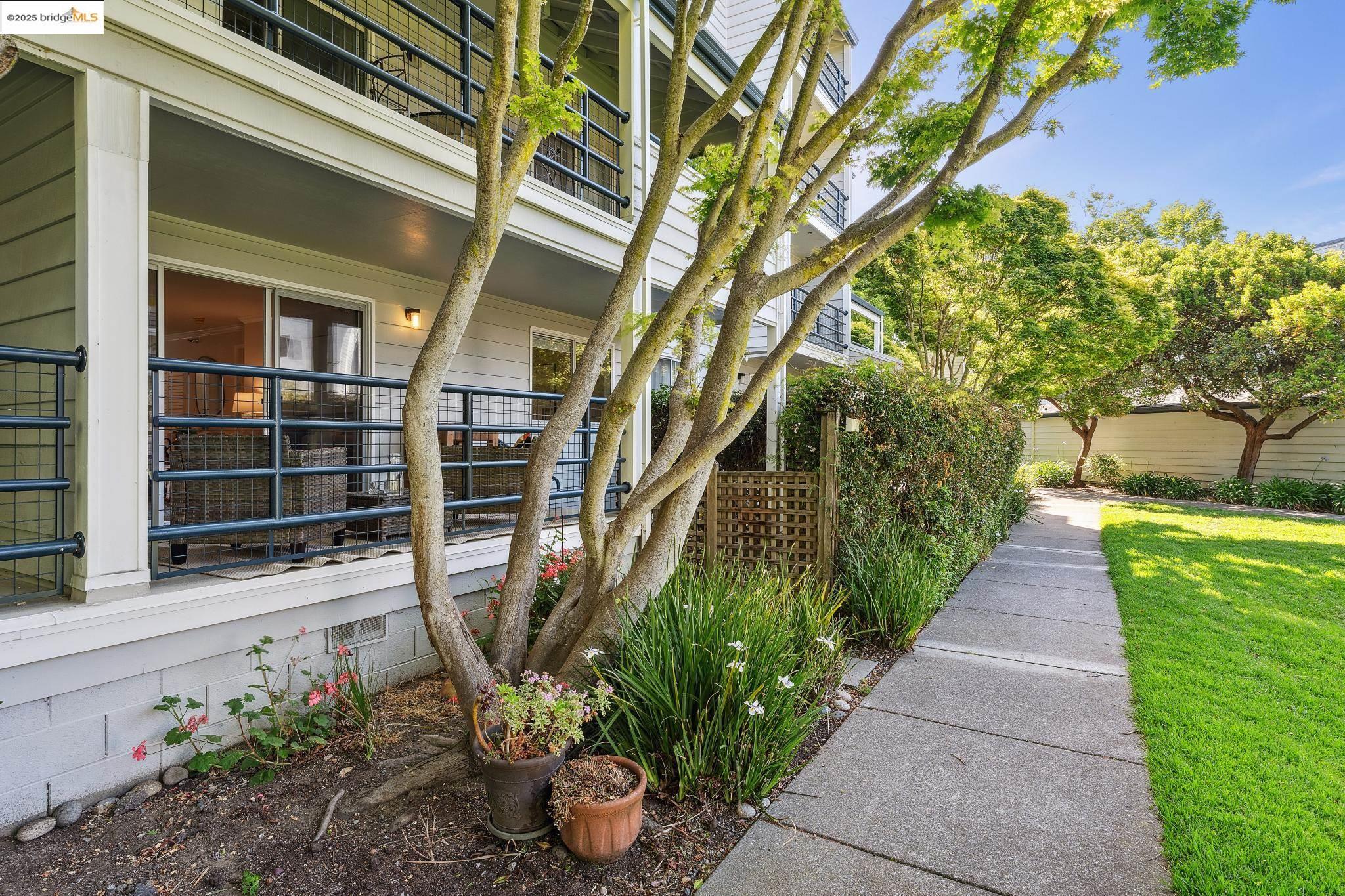 1207 Melville Square # 114