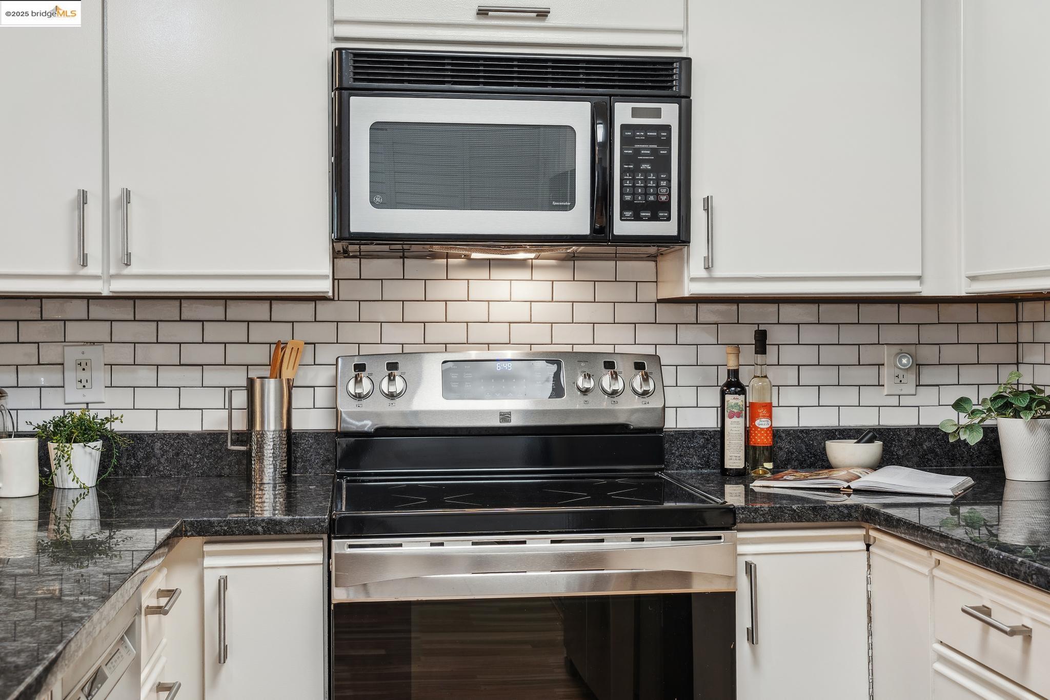 1207 Melville Square # 114