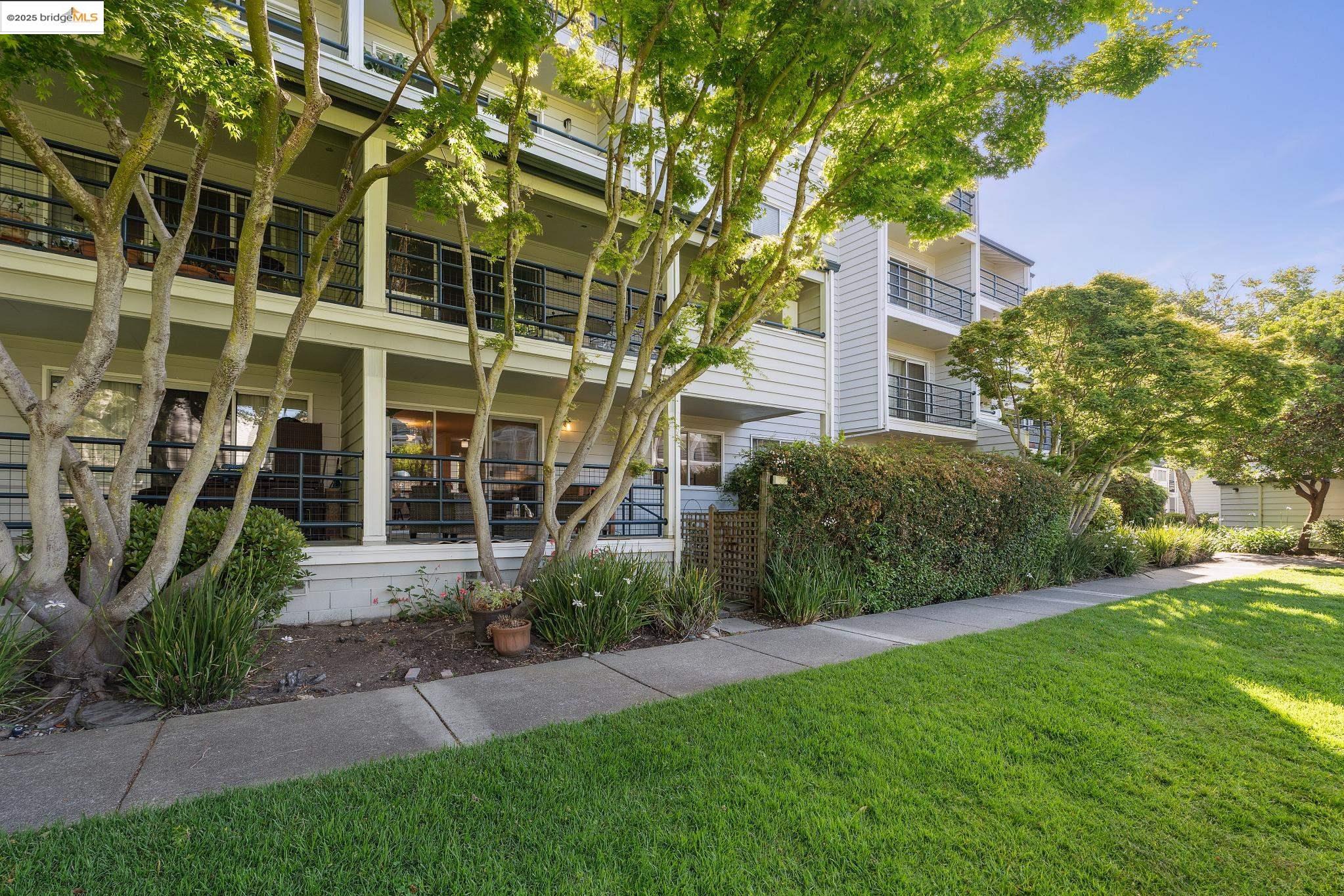 1207 Melville Square # 114