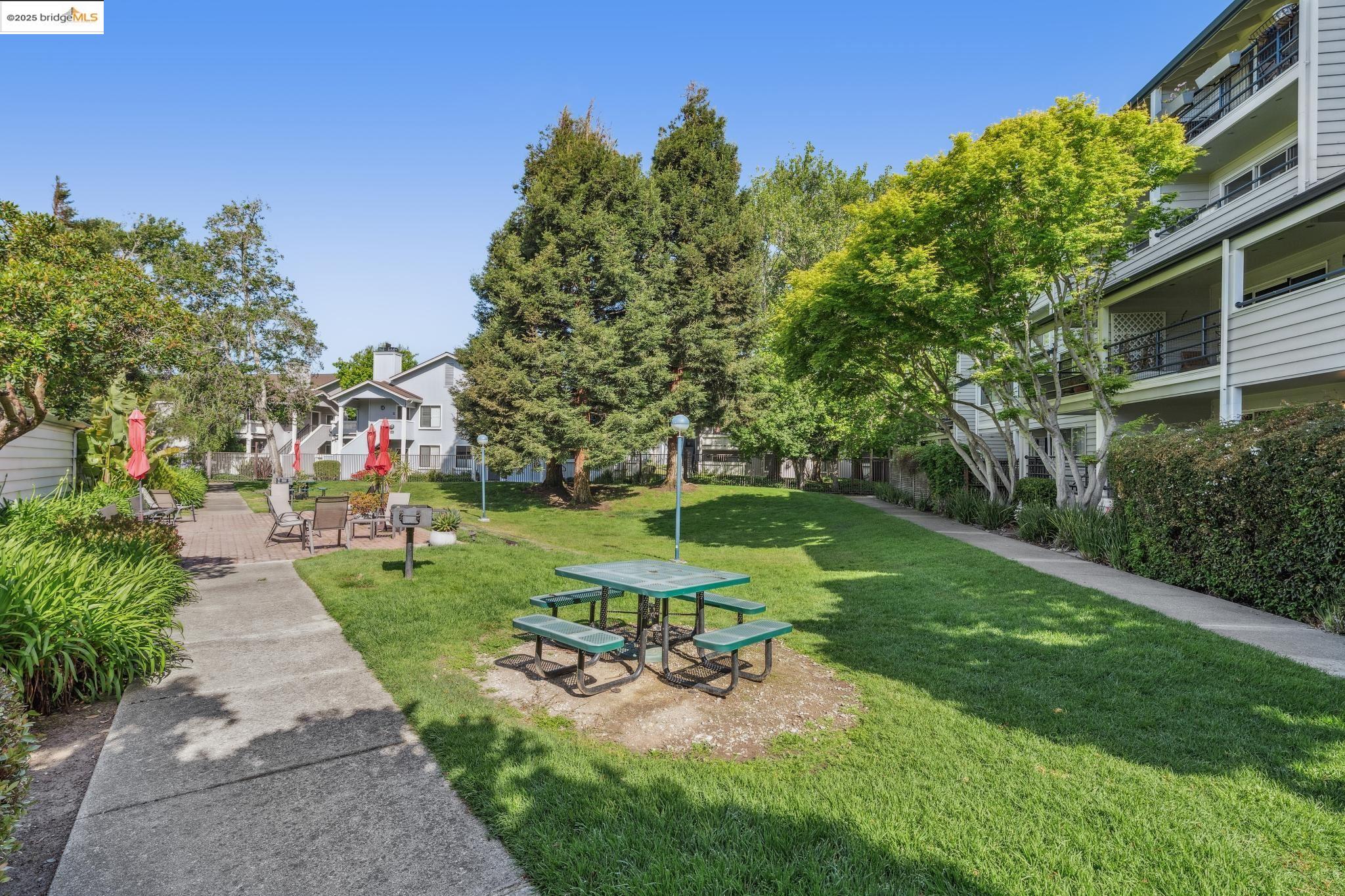 1207 Melville Square # 114