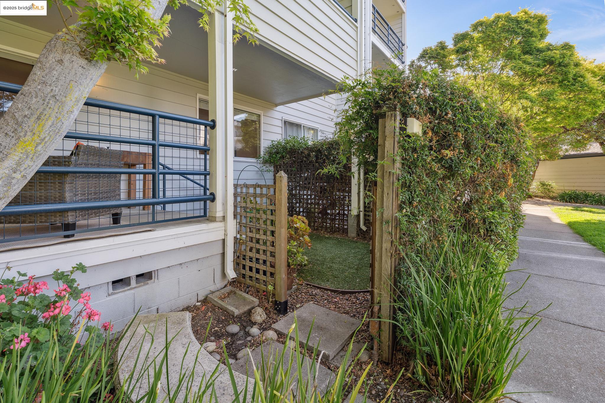 1207 Melville Square # 114