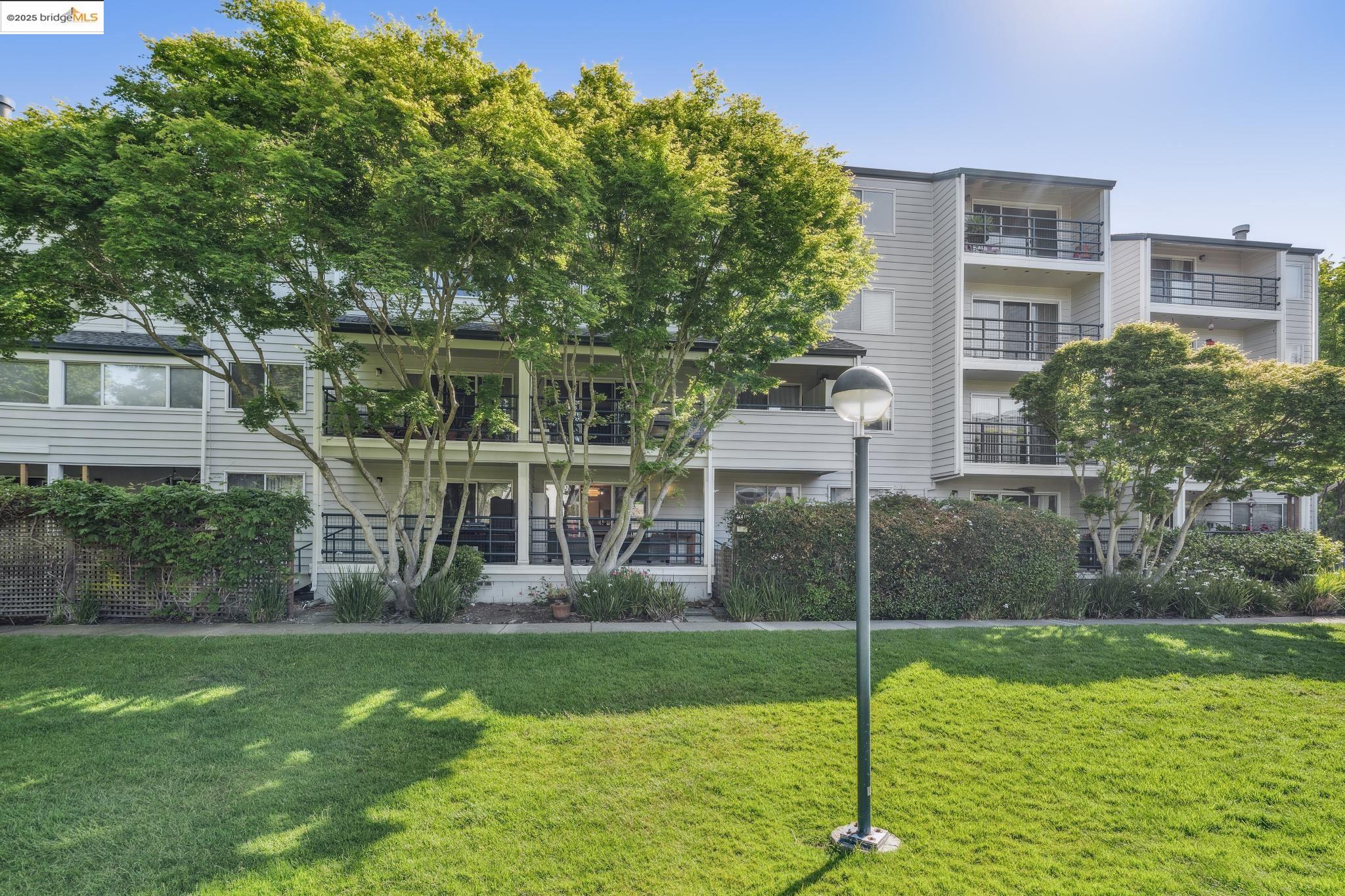 1207 Melville Square # 114