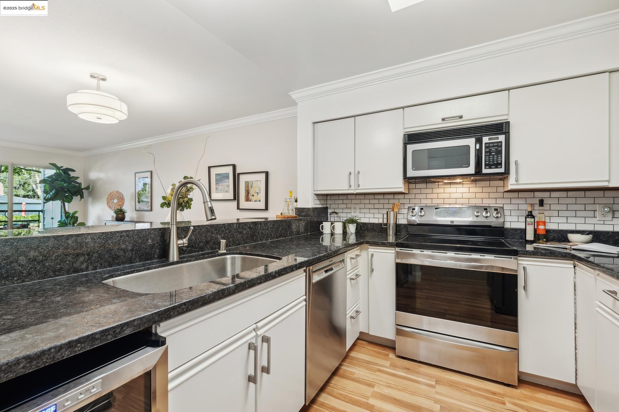 1207 Melville Square # 114