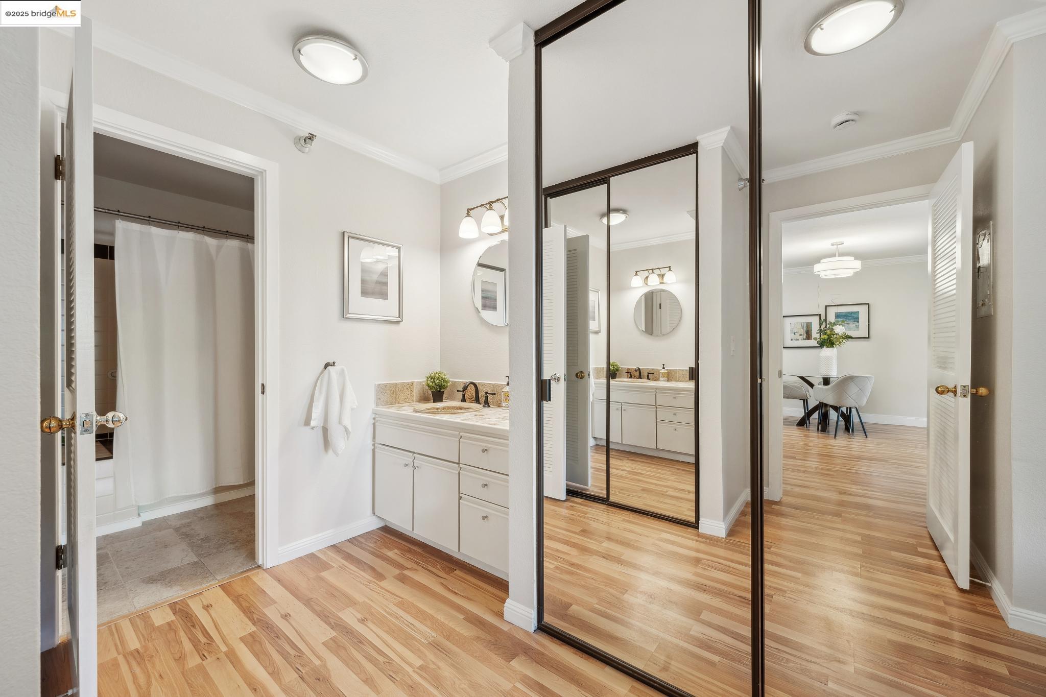 1207 Melville Square # 114