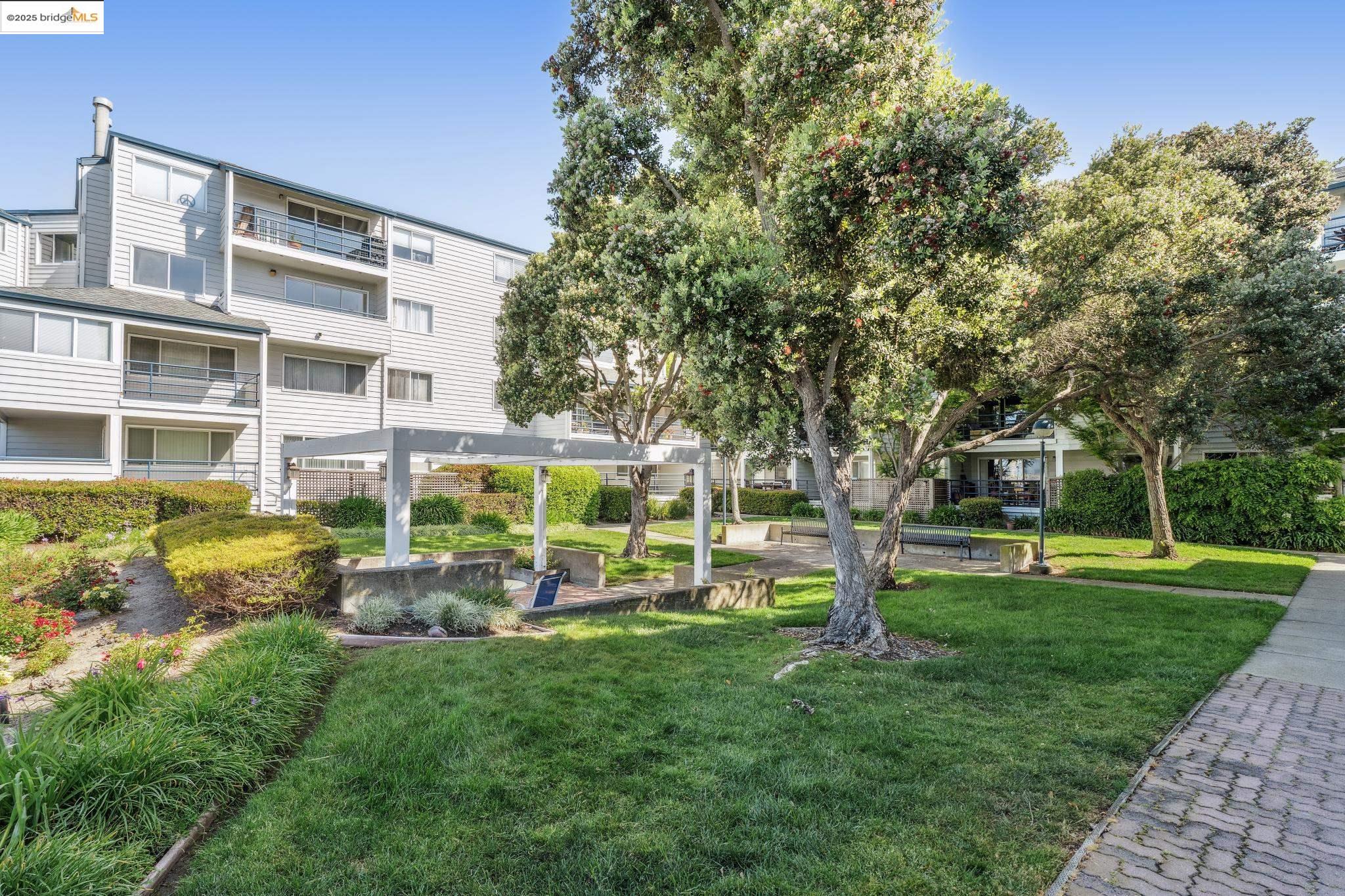 1207 Melville Square # 114