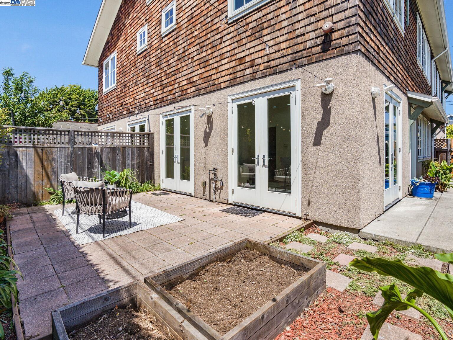 936 Kains Ave # 1