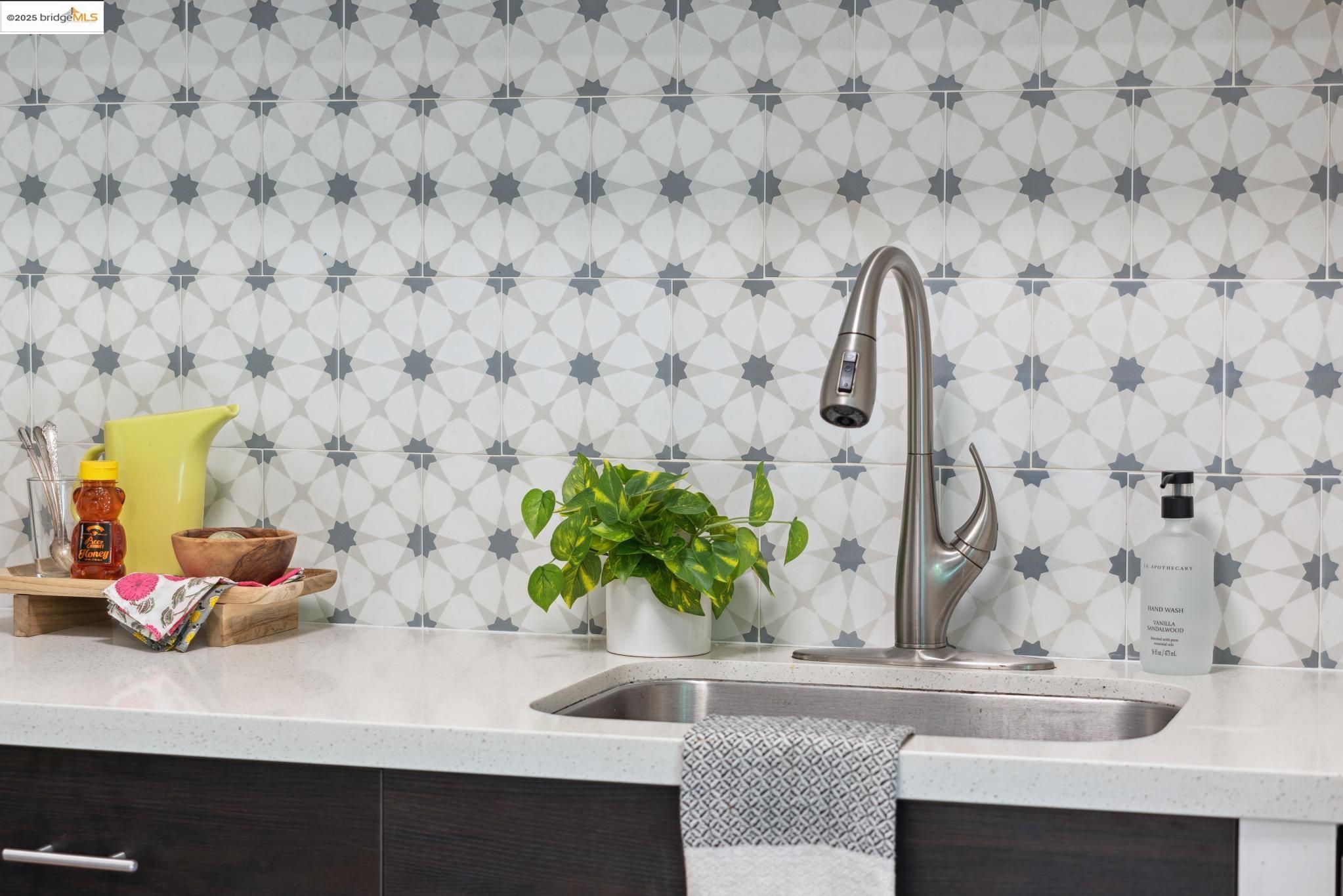 1337 Henry Street # A