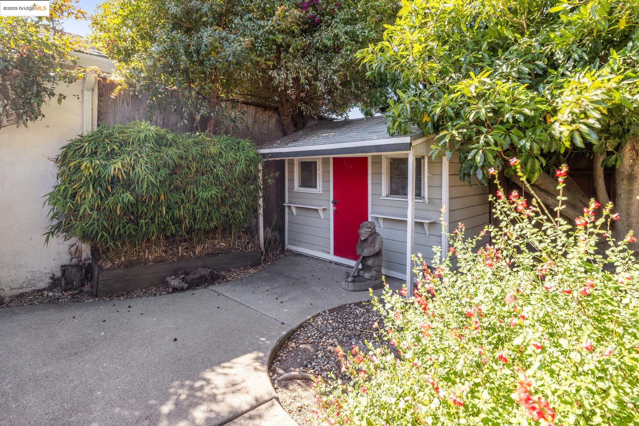 3439 Andrade Ave