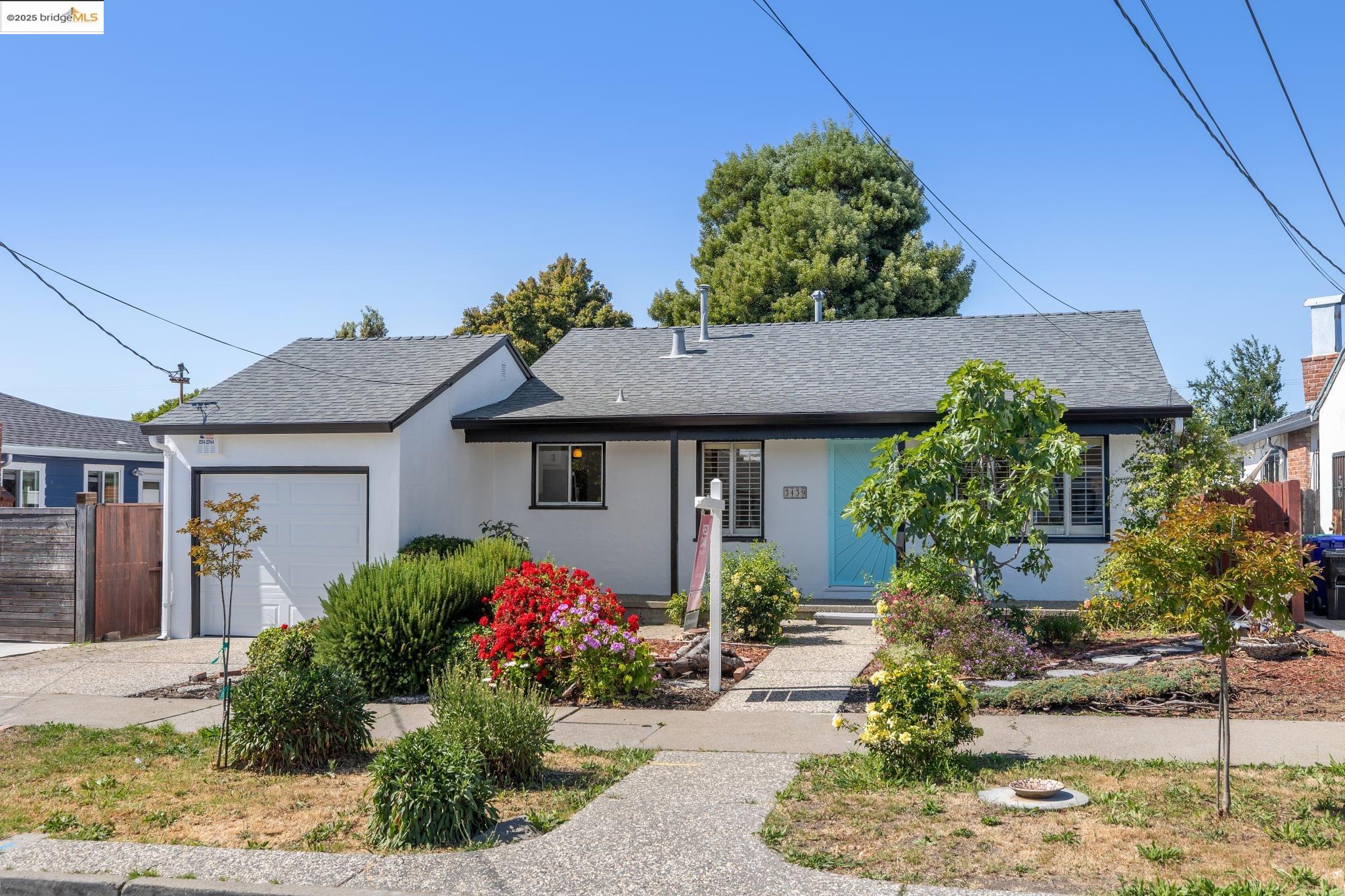 3439 Andrade Ave
