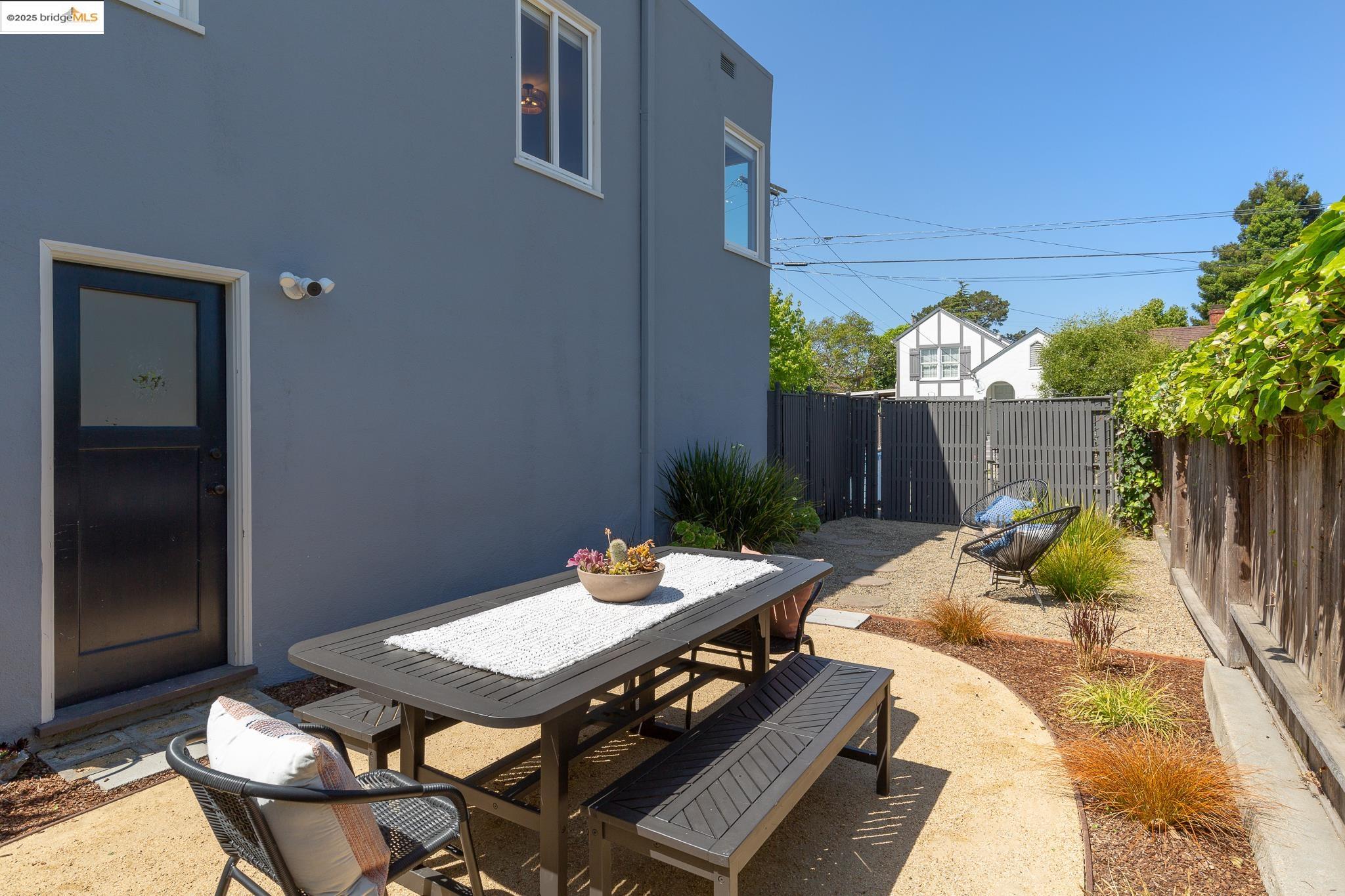 1385 Virginia St