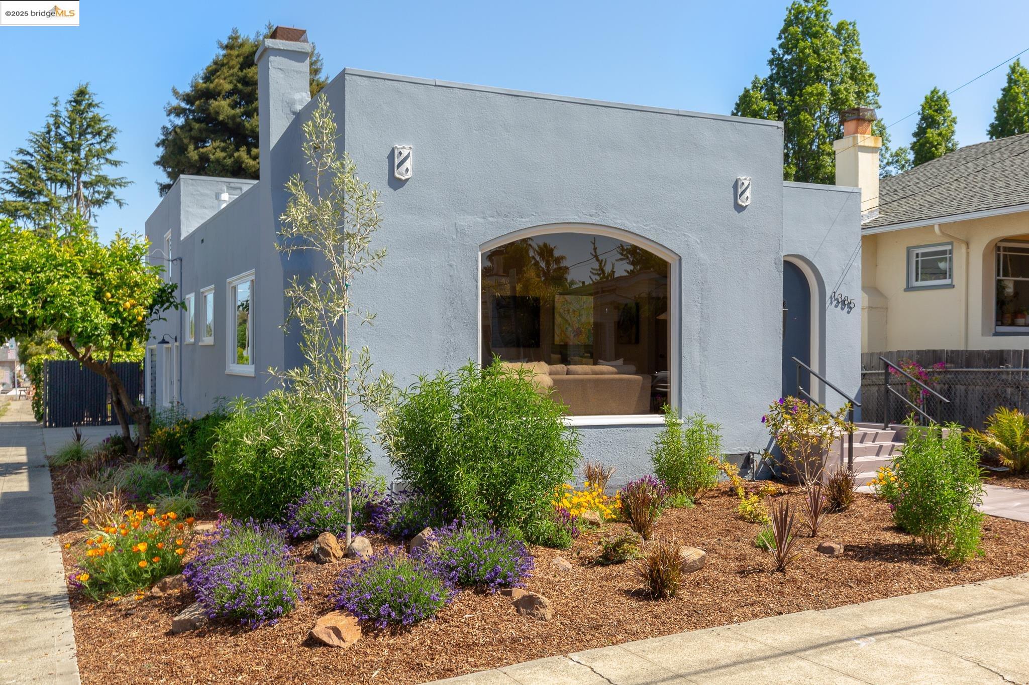 1385 Virginia St