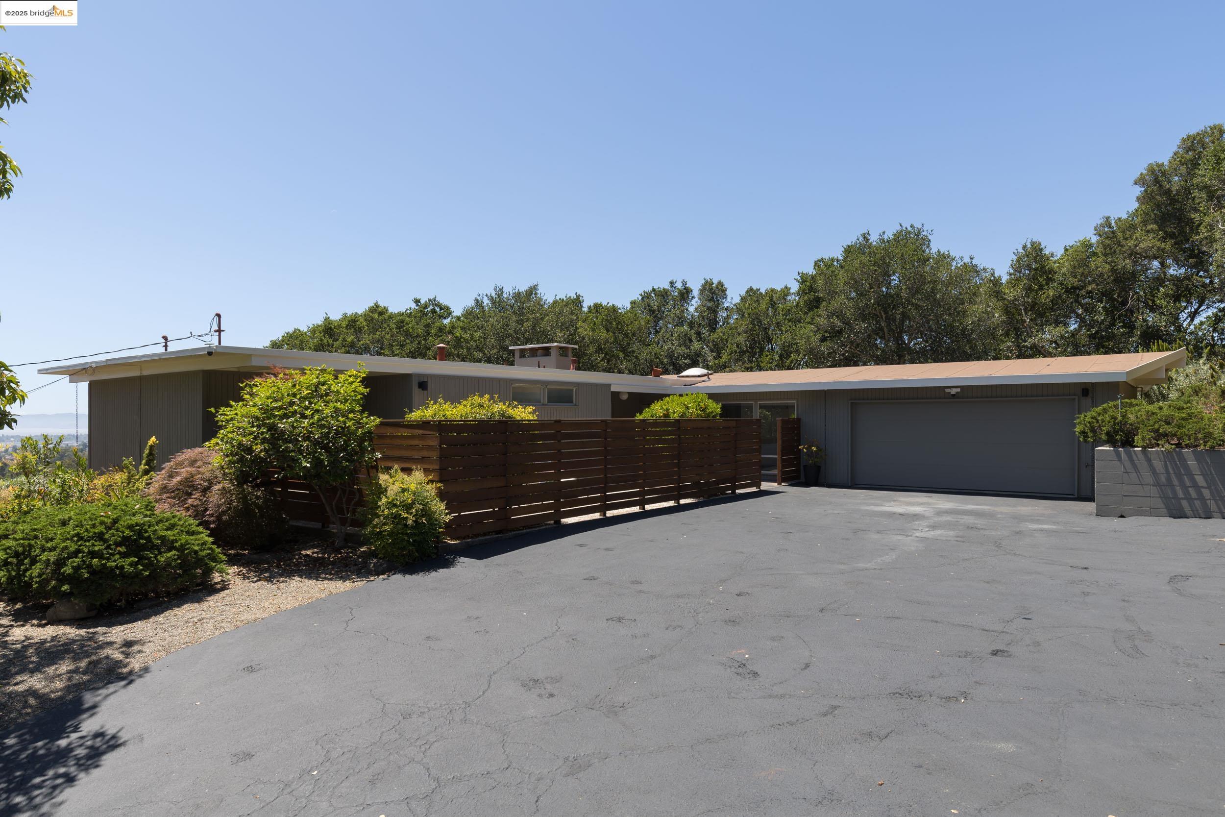 4500 Mountain View Ave