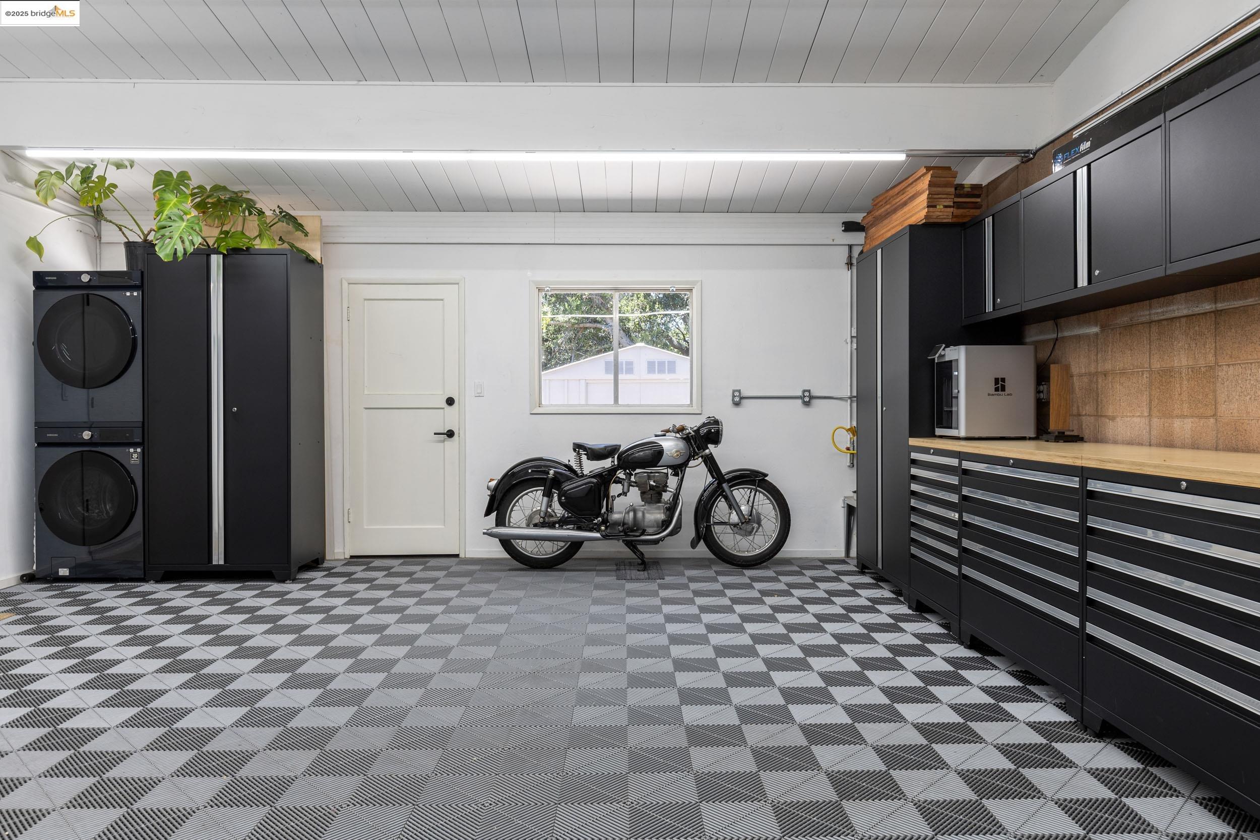 4500 Mountain View Ave